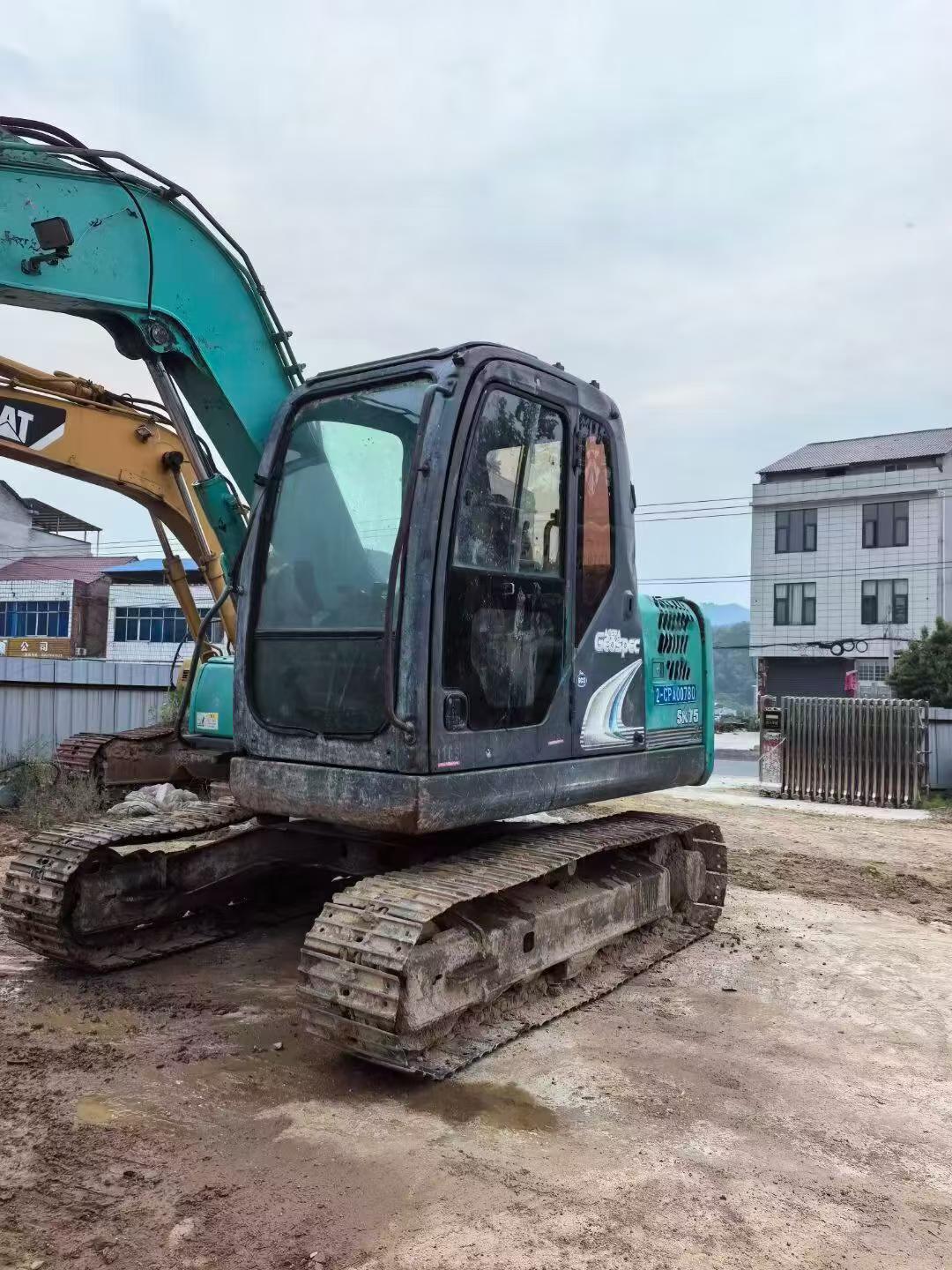 Buy Kobelco SK75 Used Excavator / 7