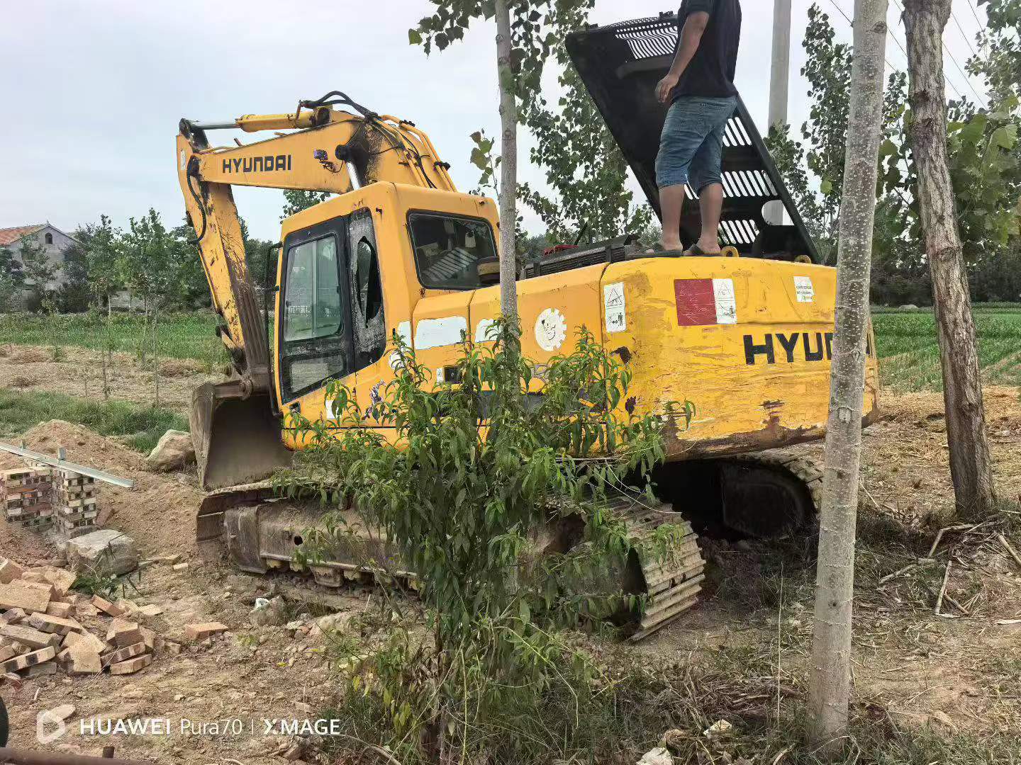 Buy Hyundai R225-7 Used Excavator / 3