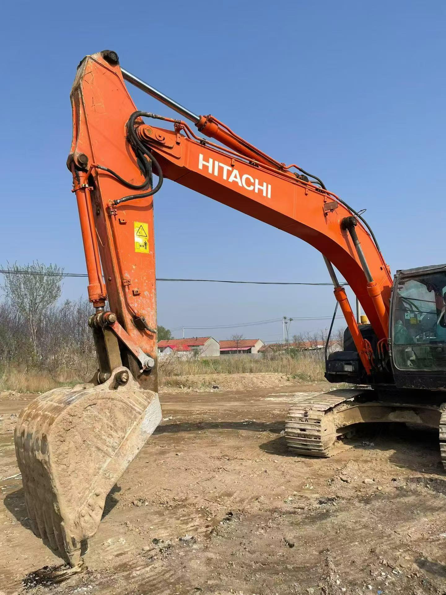 Buy Hitachi ZX210K Used Excavator / 4