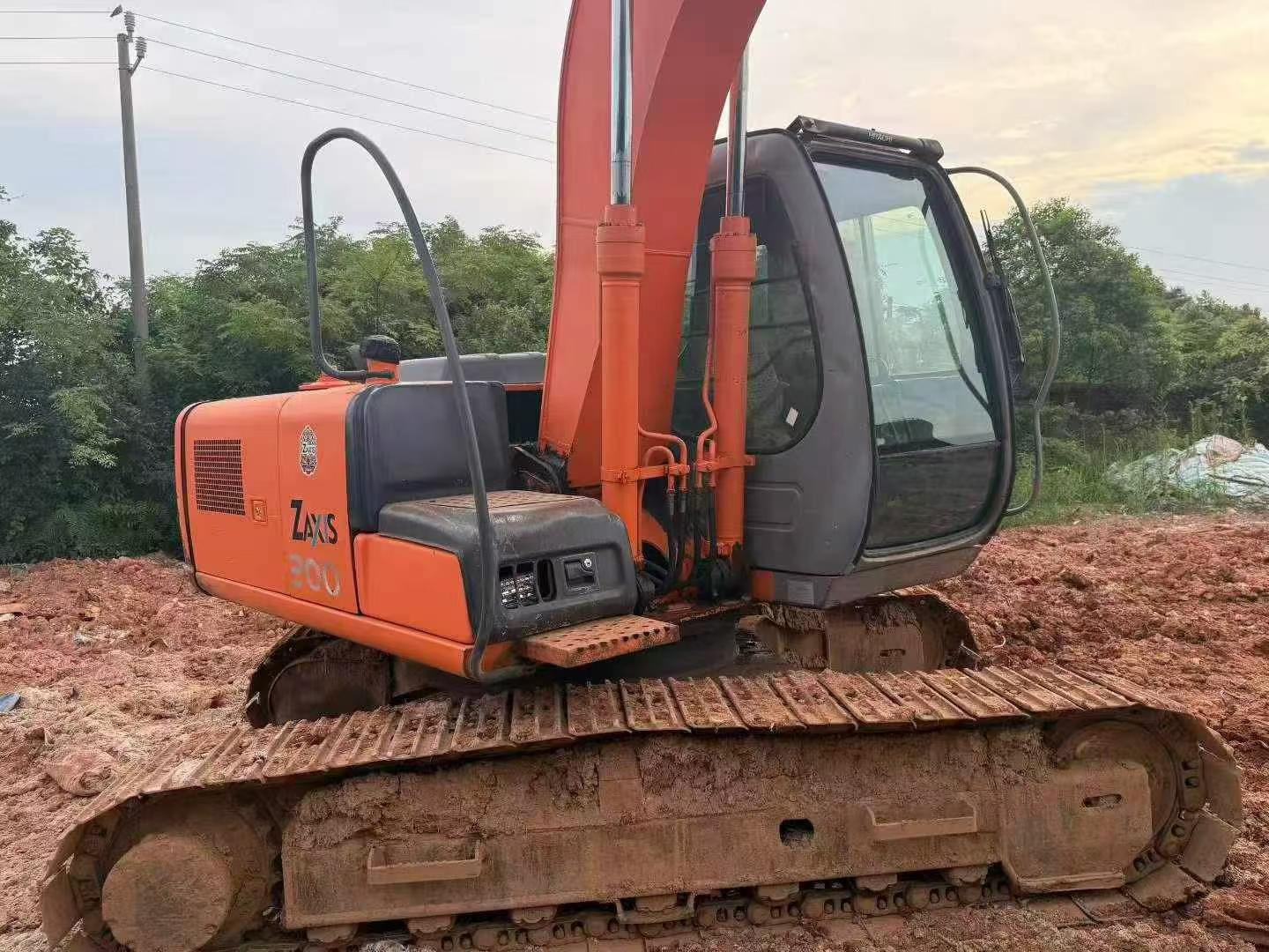 Buy Hitachi EX120-6 Used Excavator / 2