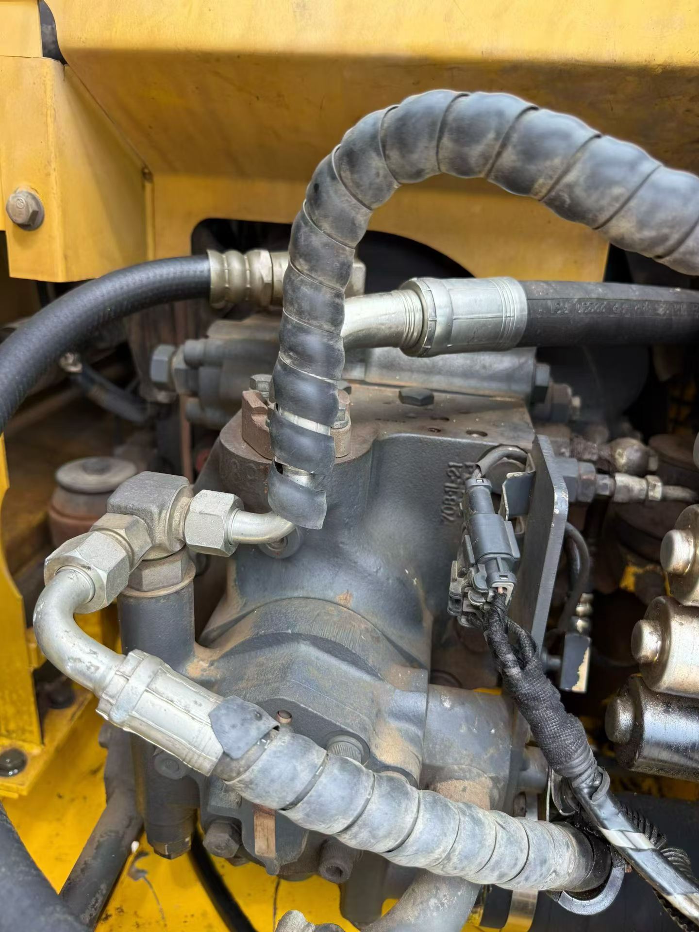 Buy Komatsu PC120-6E Used Excavator / 6
