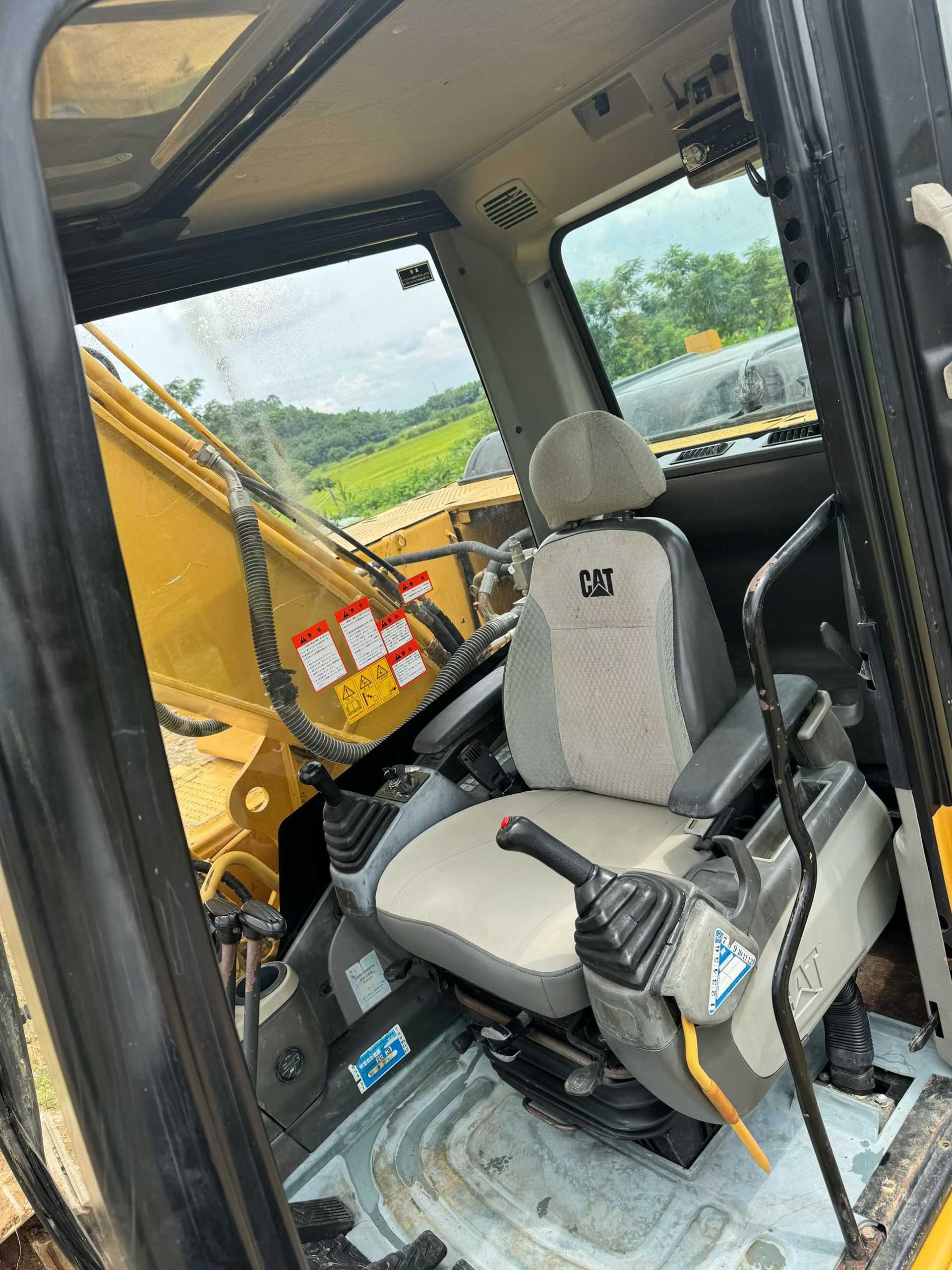 Buy Caterpillar 320D Used Excavator / 7