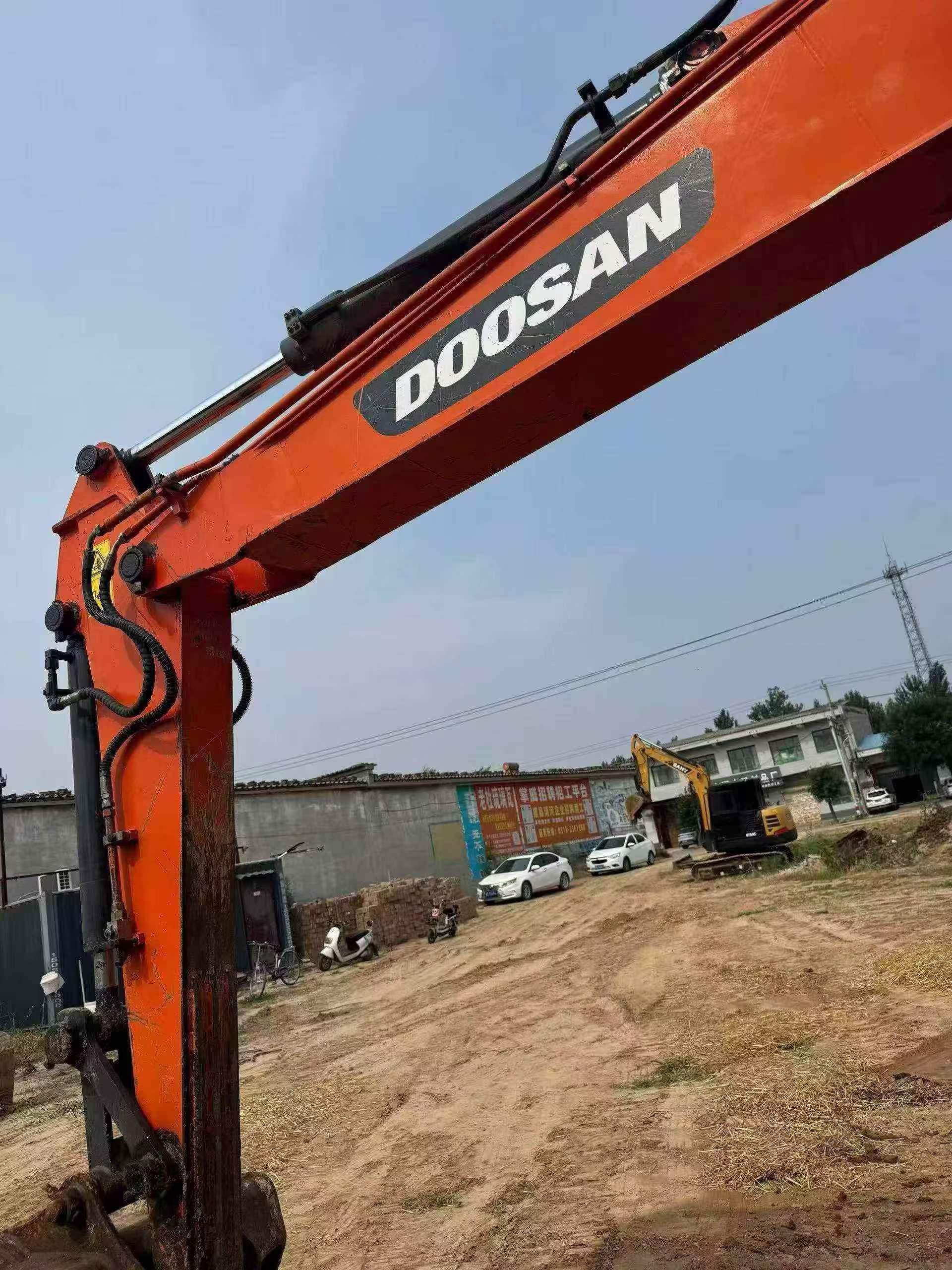 Buy Doosan DX75-9C Used Excavator / 9