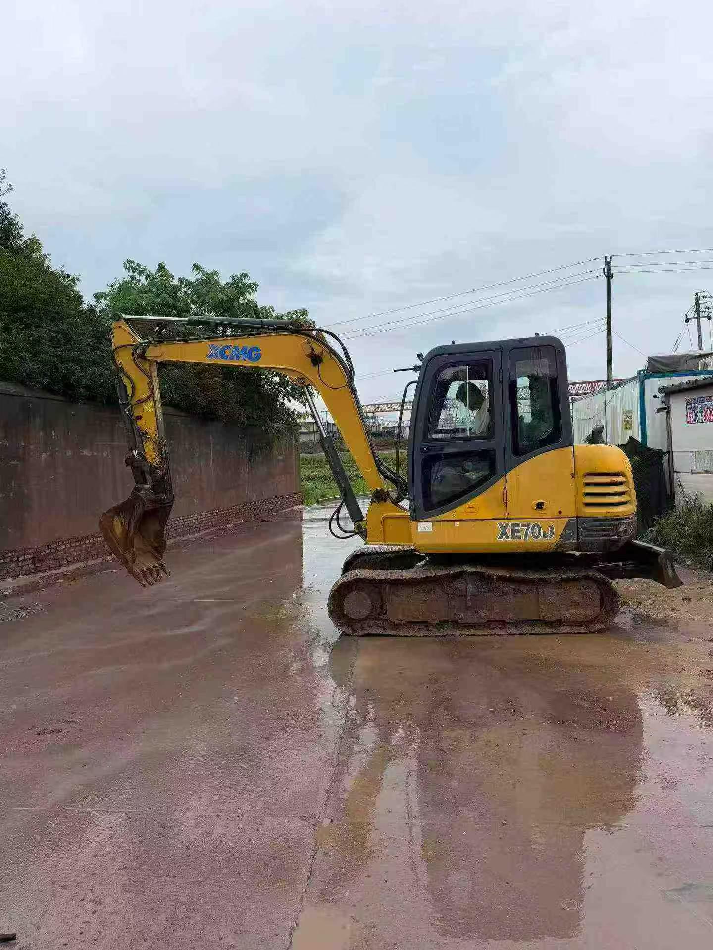 Buy XCMG XE60 Used Excavator / 3