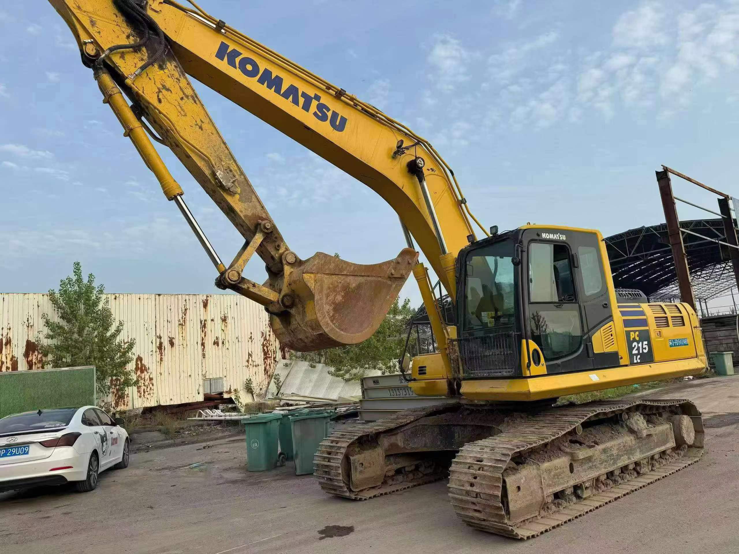 Buy Komatsu HB215LC-1 Used Excavator / 2