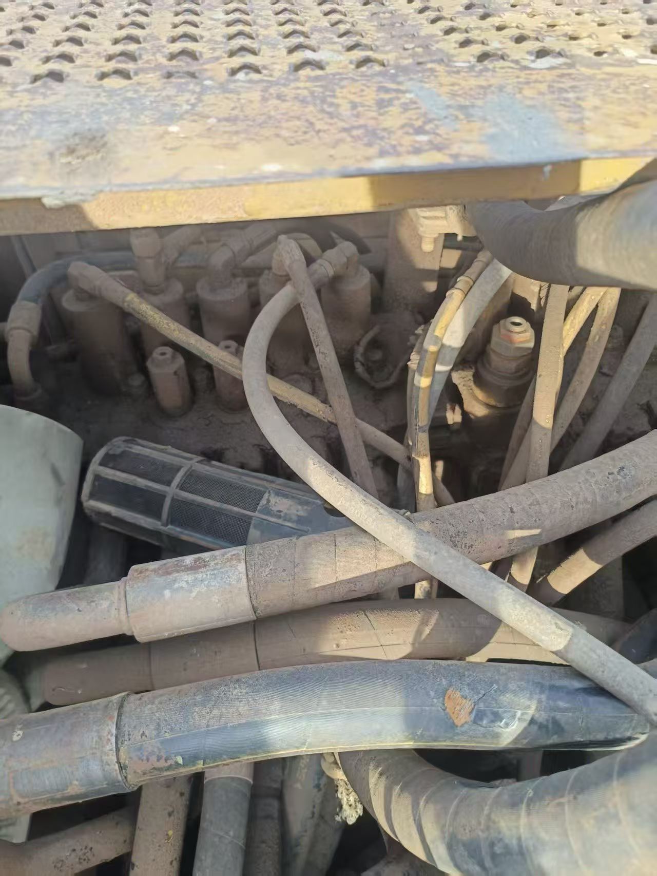 Buy Caterpillar 320C Used Excavator / 6
