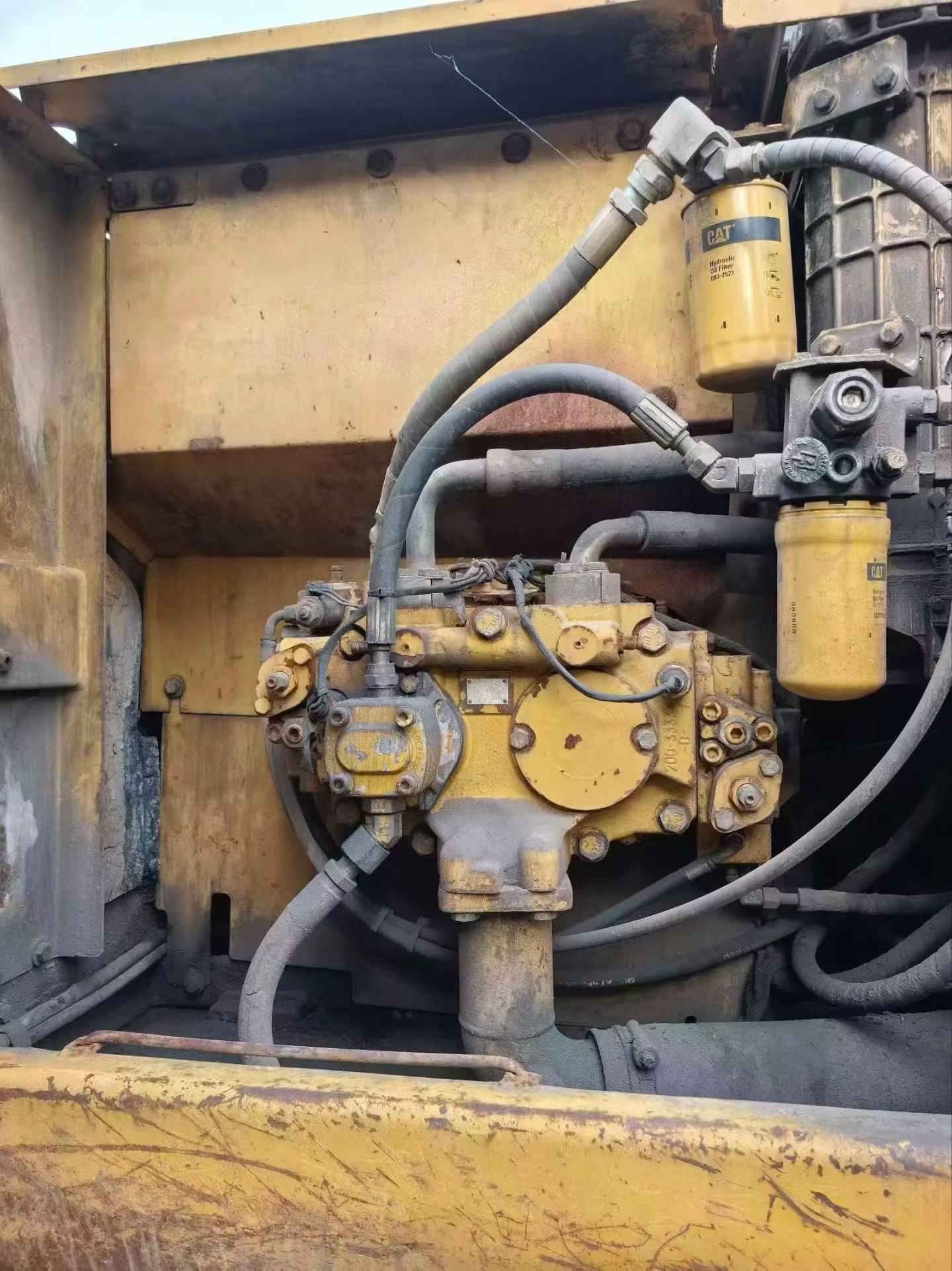Buy Caterpillar 320D Used Excavator / 3