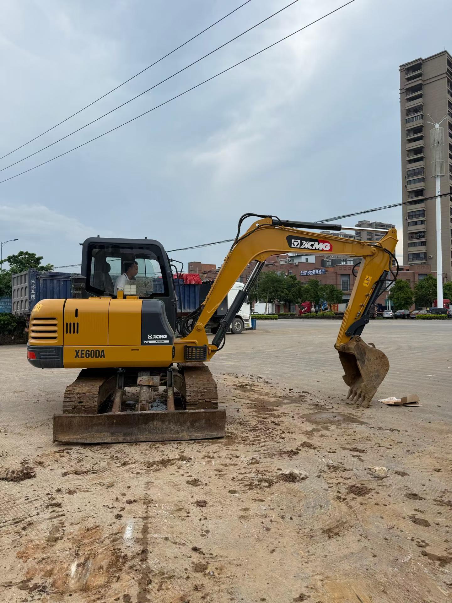Buy XCMG XE60 Used Excavator / 3