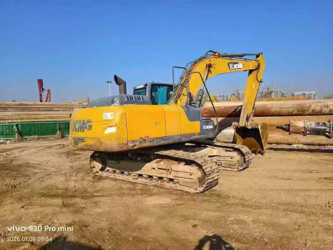 Buy XCMG XE215 Used Excavator / 4