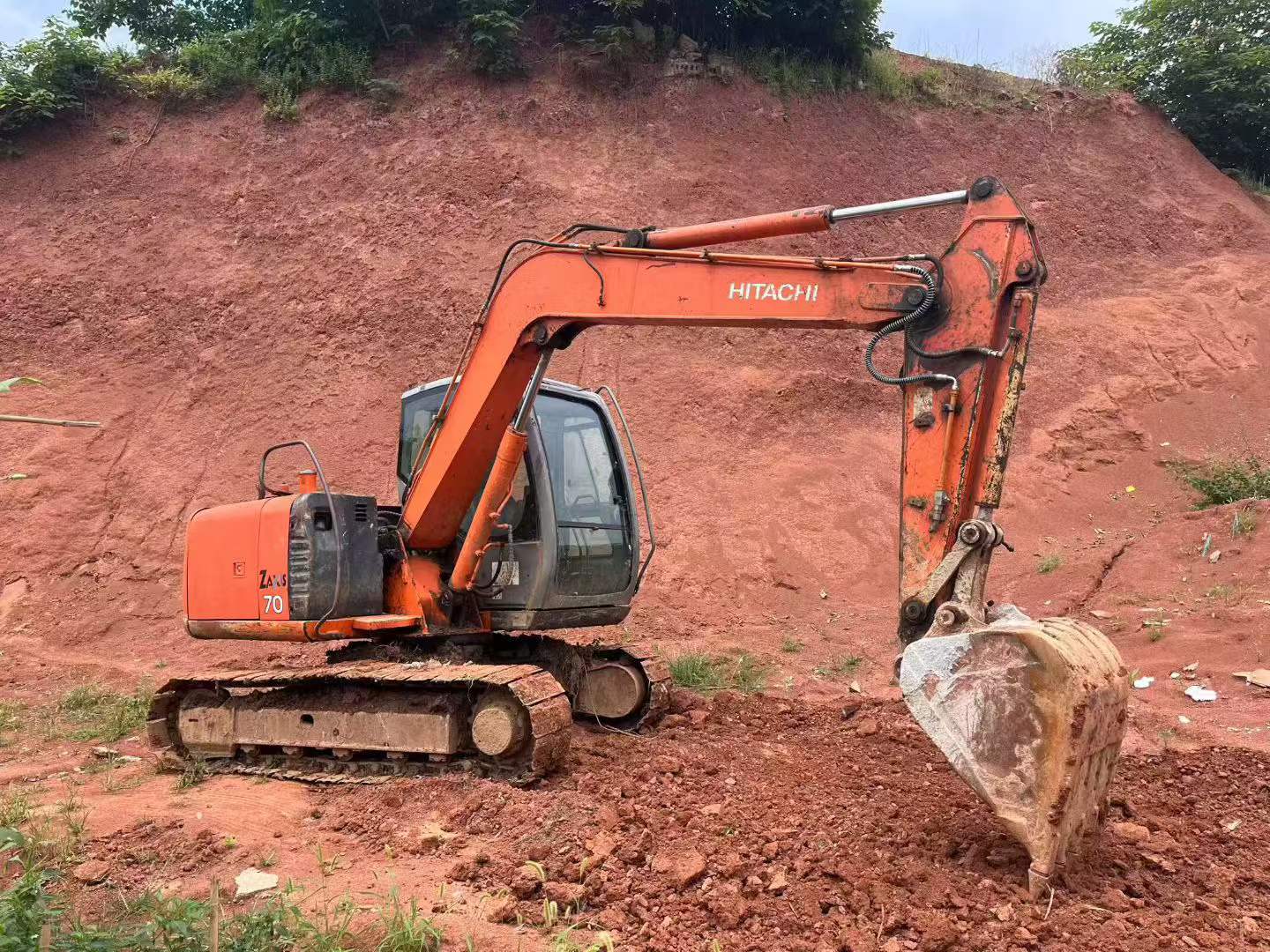 Buy Hitachi EX70 Used Excavator / 2