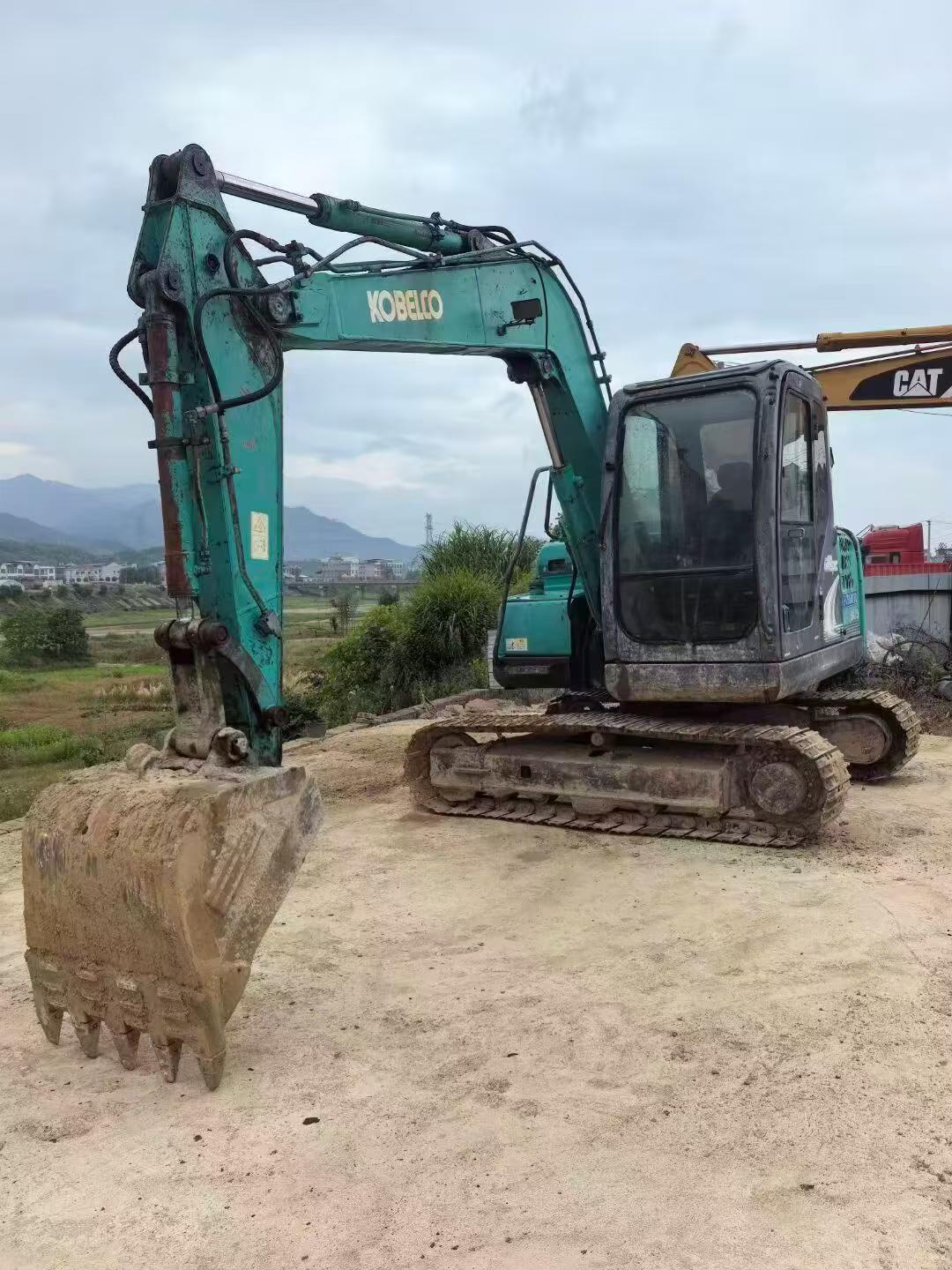 Buy Kobelco SK75 Used Excavator / 5