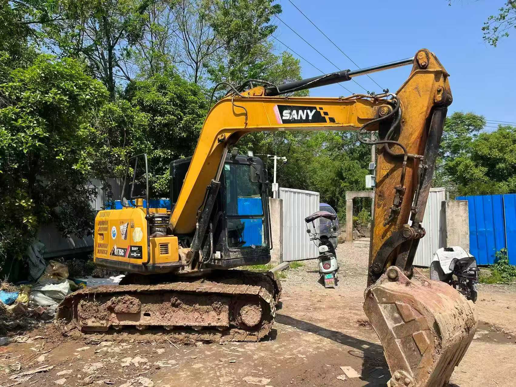 Buy Sany SY75 Used Excavator / 2