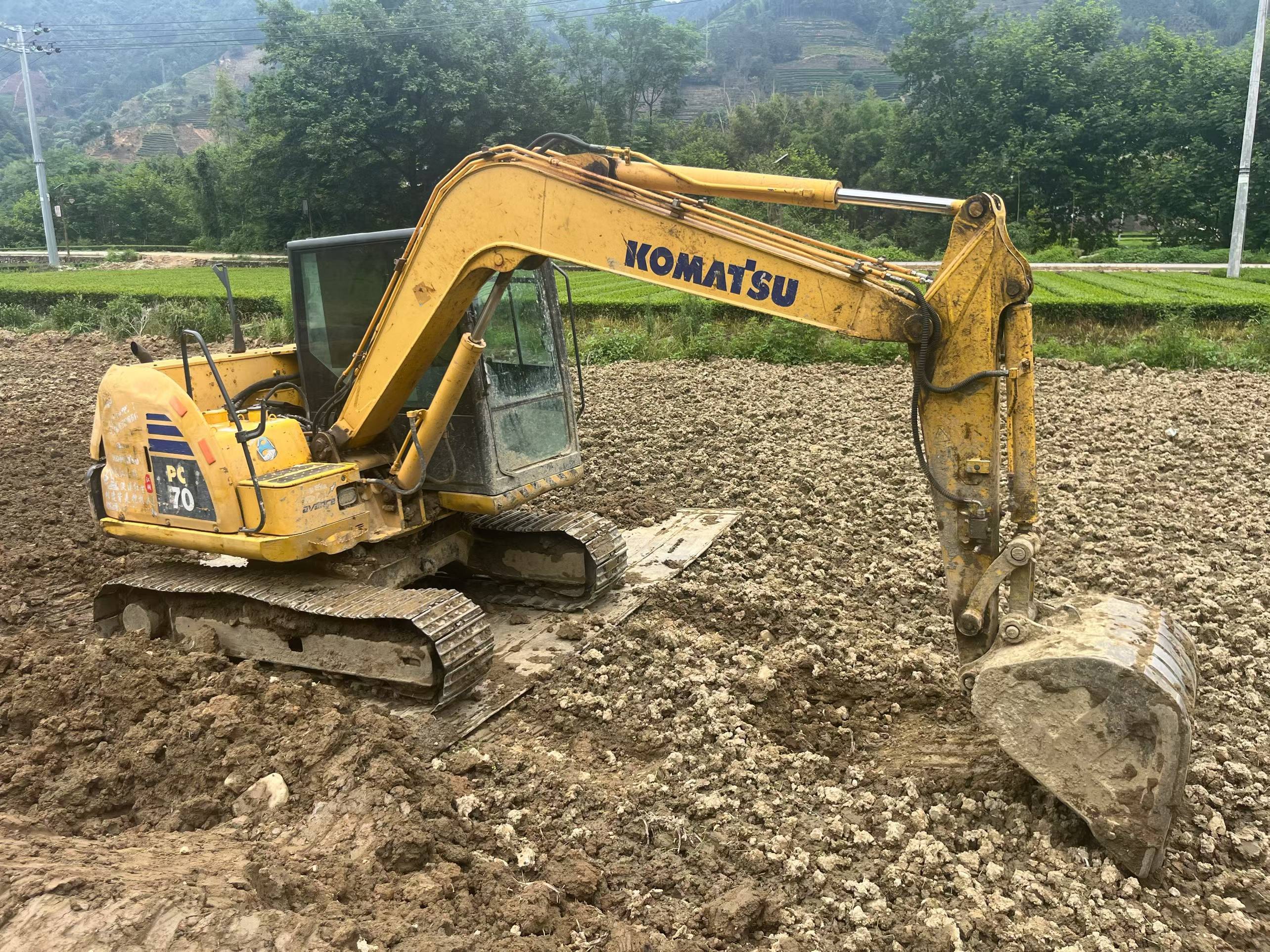 Buy Komatsu PC60-8 Used Excavator / 3