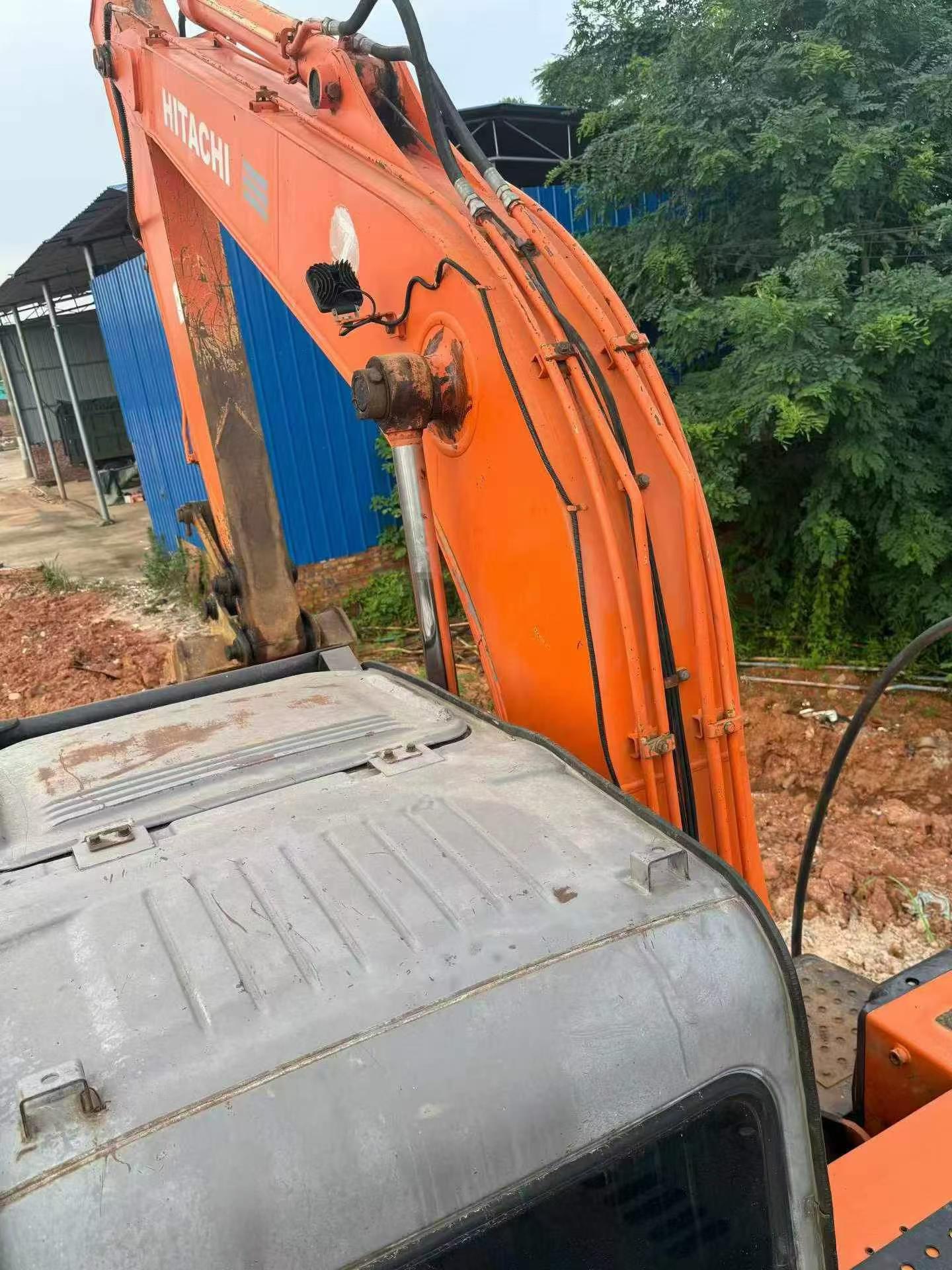 Buy Hitachi EX120-6 Used Excavator / 6