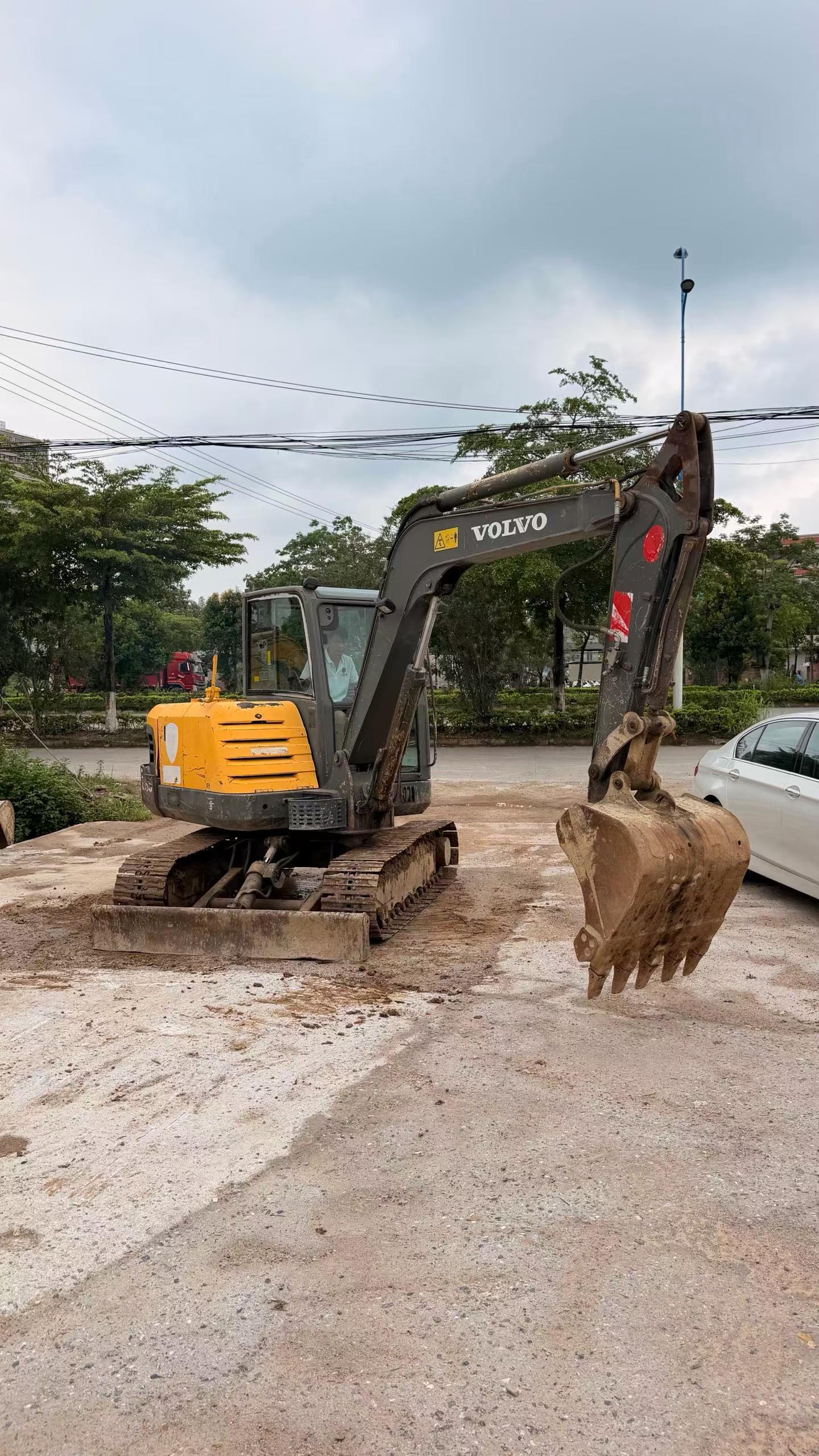 Buy Volvo EC60 Used Excavator / 7