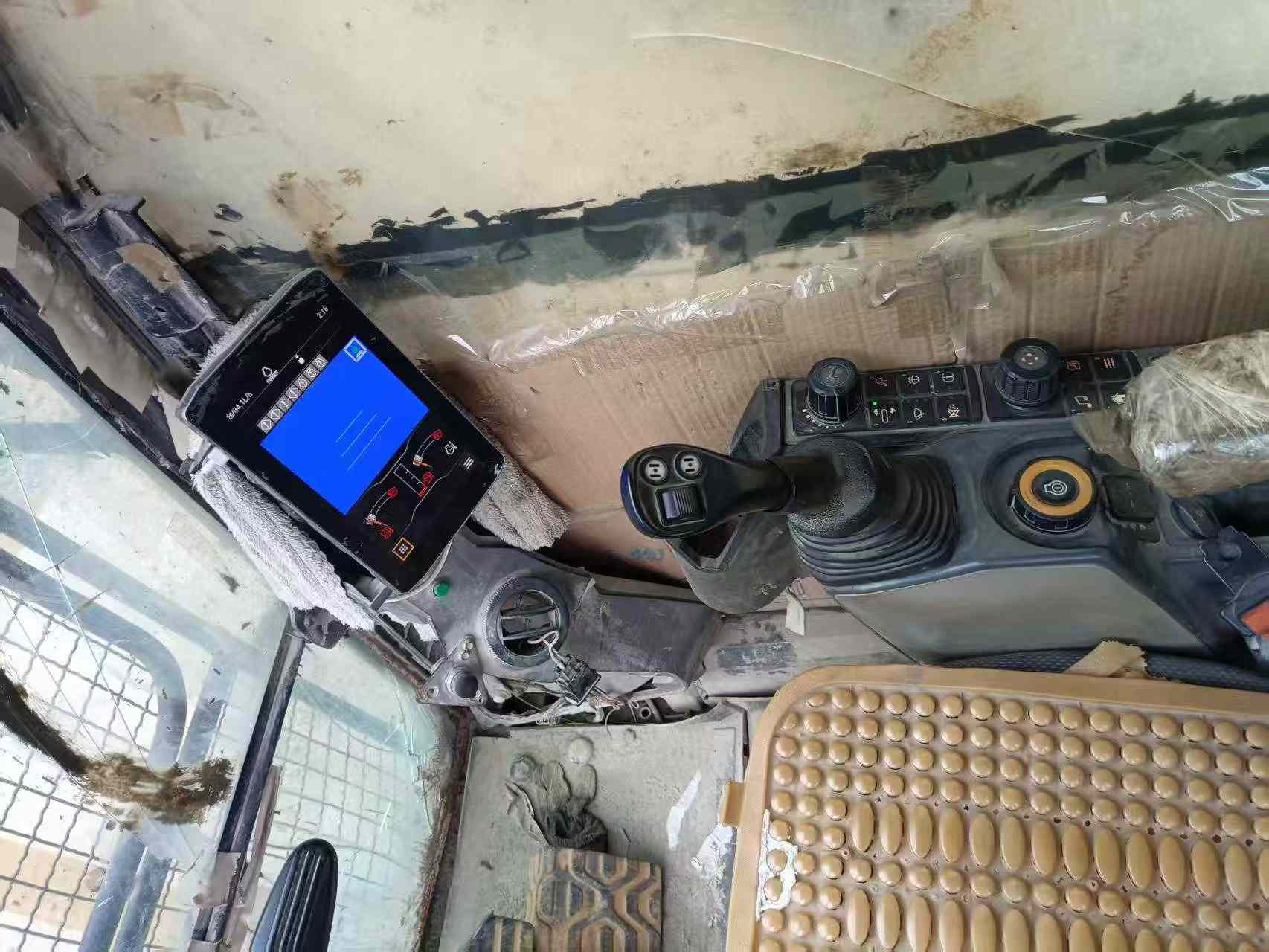 Buy Caterpillar 323 Used Excavator / 6