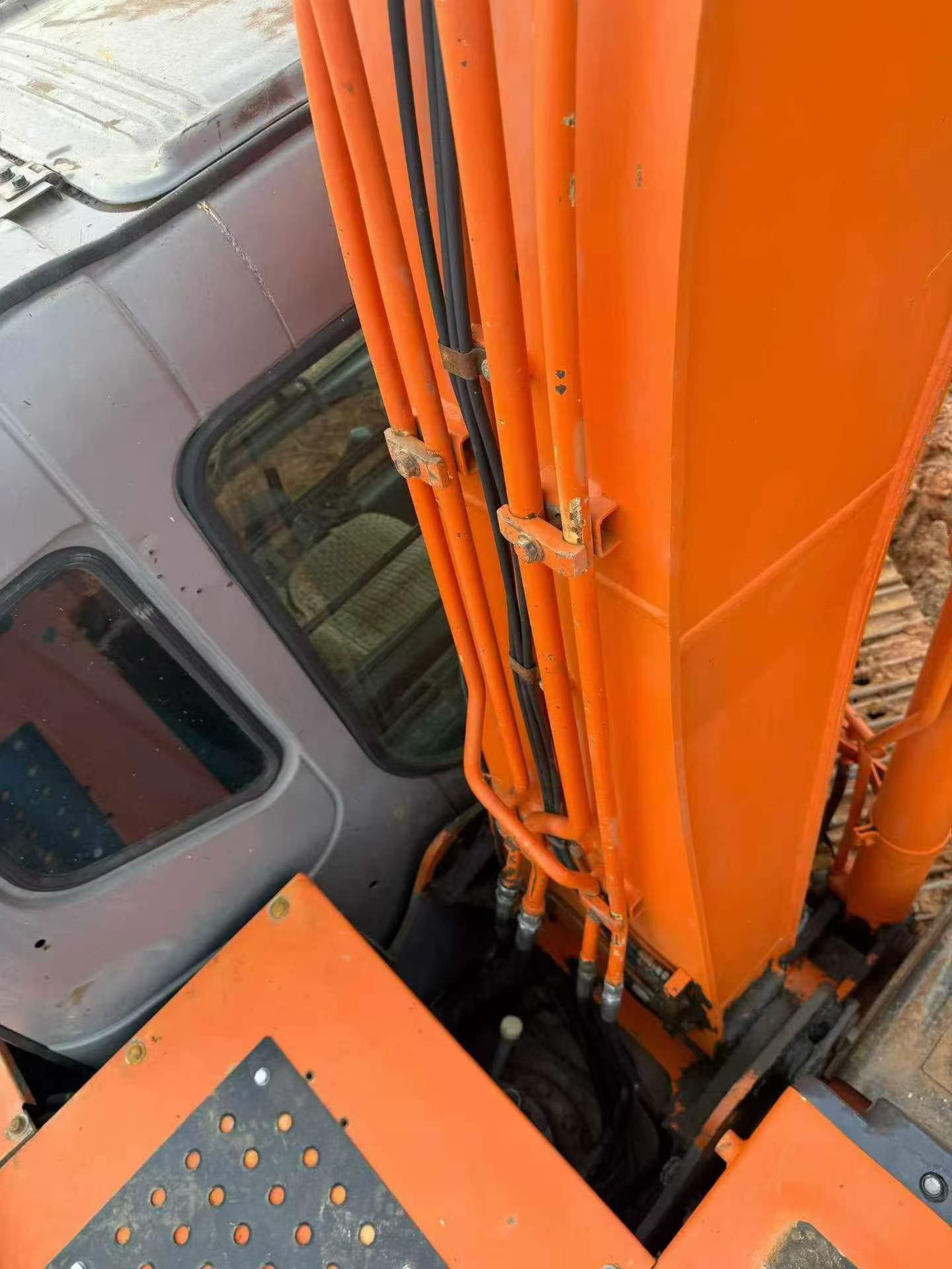 Buy Hitachi EX120-6 Used Excavator / 8