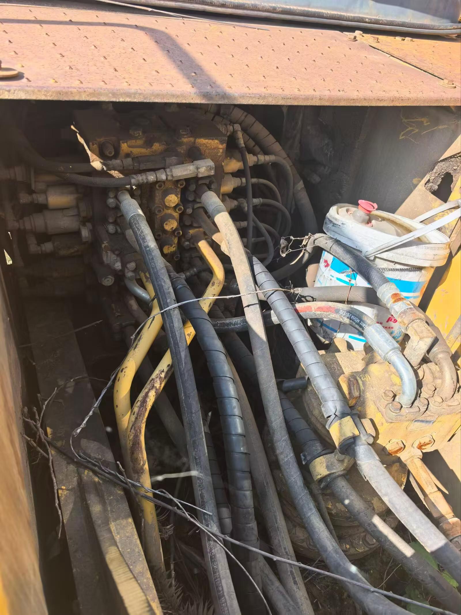 Buy Komatsu PC200-8 Used Excavator / 5