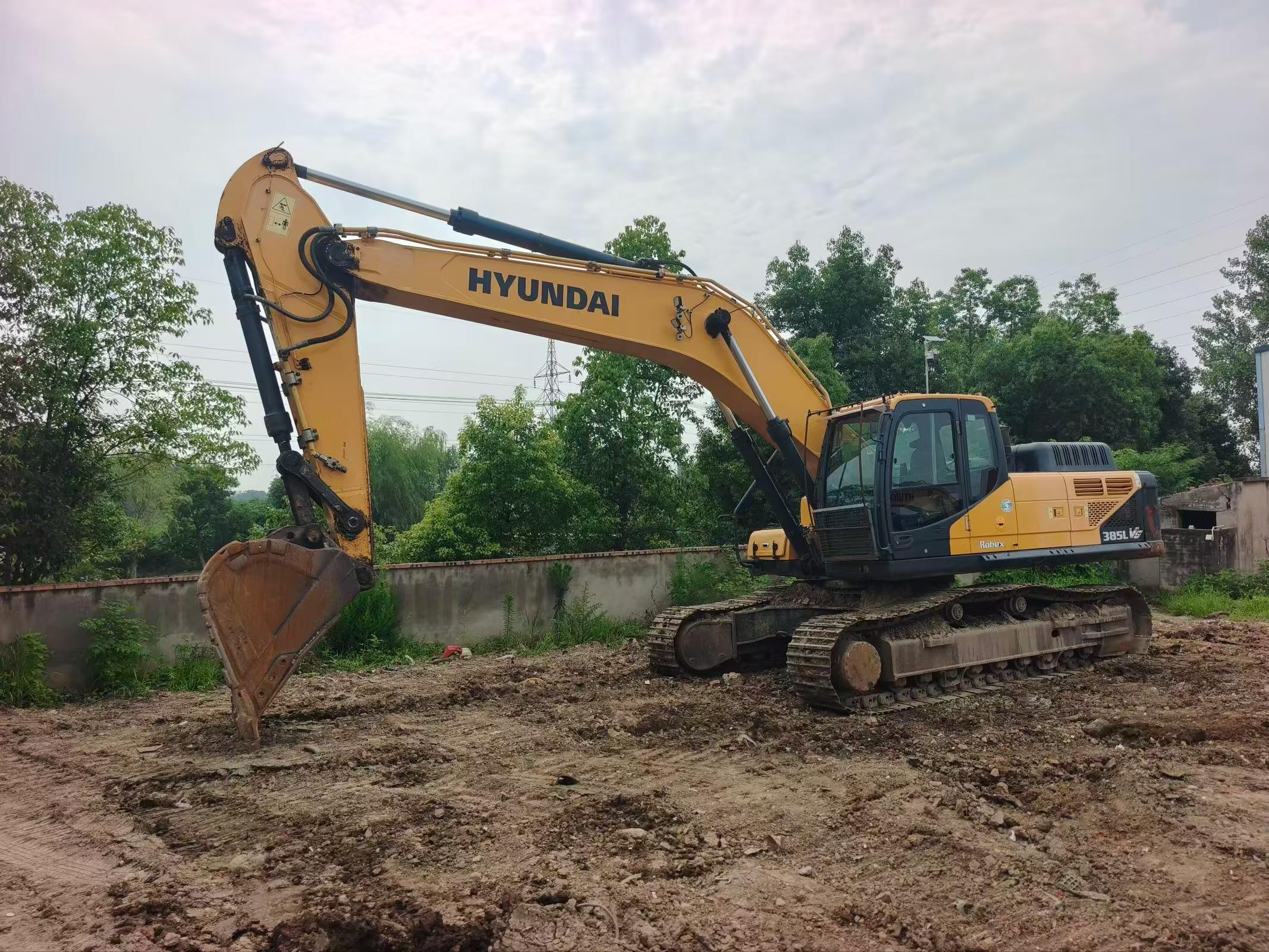 Buy Hyundai R350LVS Used Excavator / 3