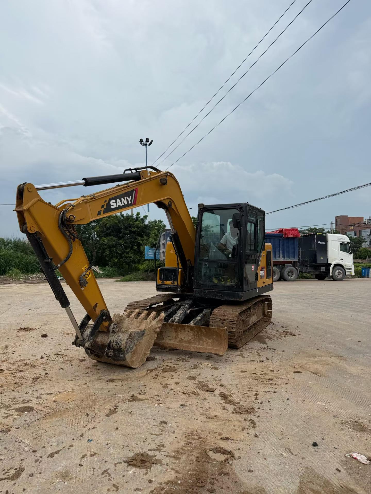 Buy Sany SY75 Used Excavator / 4