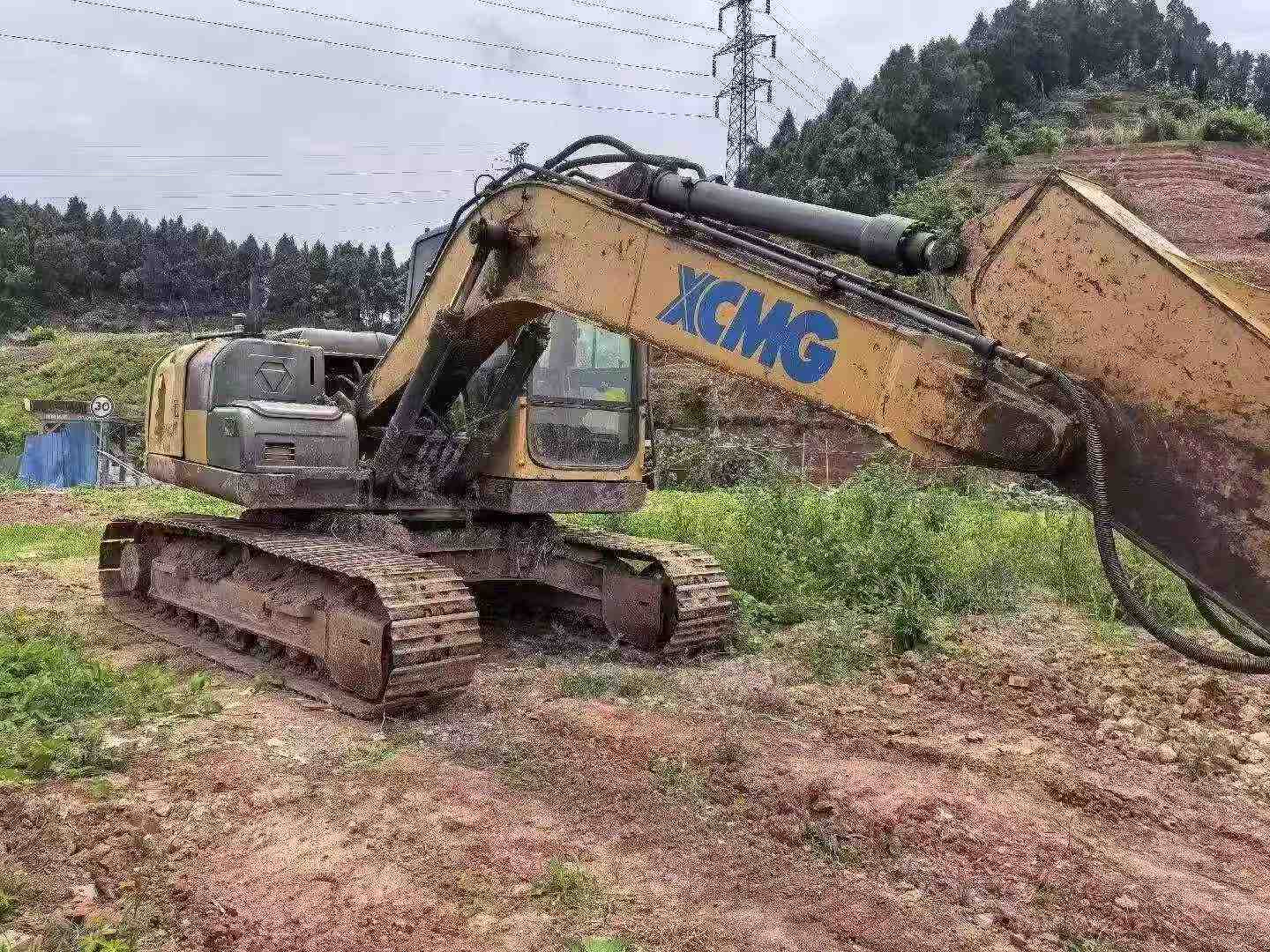 Buy XCMG XE135B Used Excavator / 3