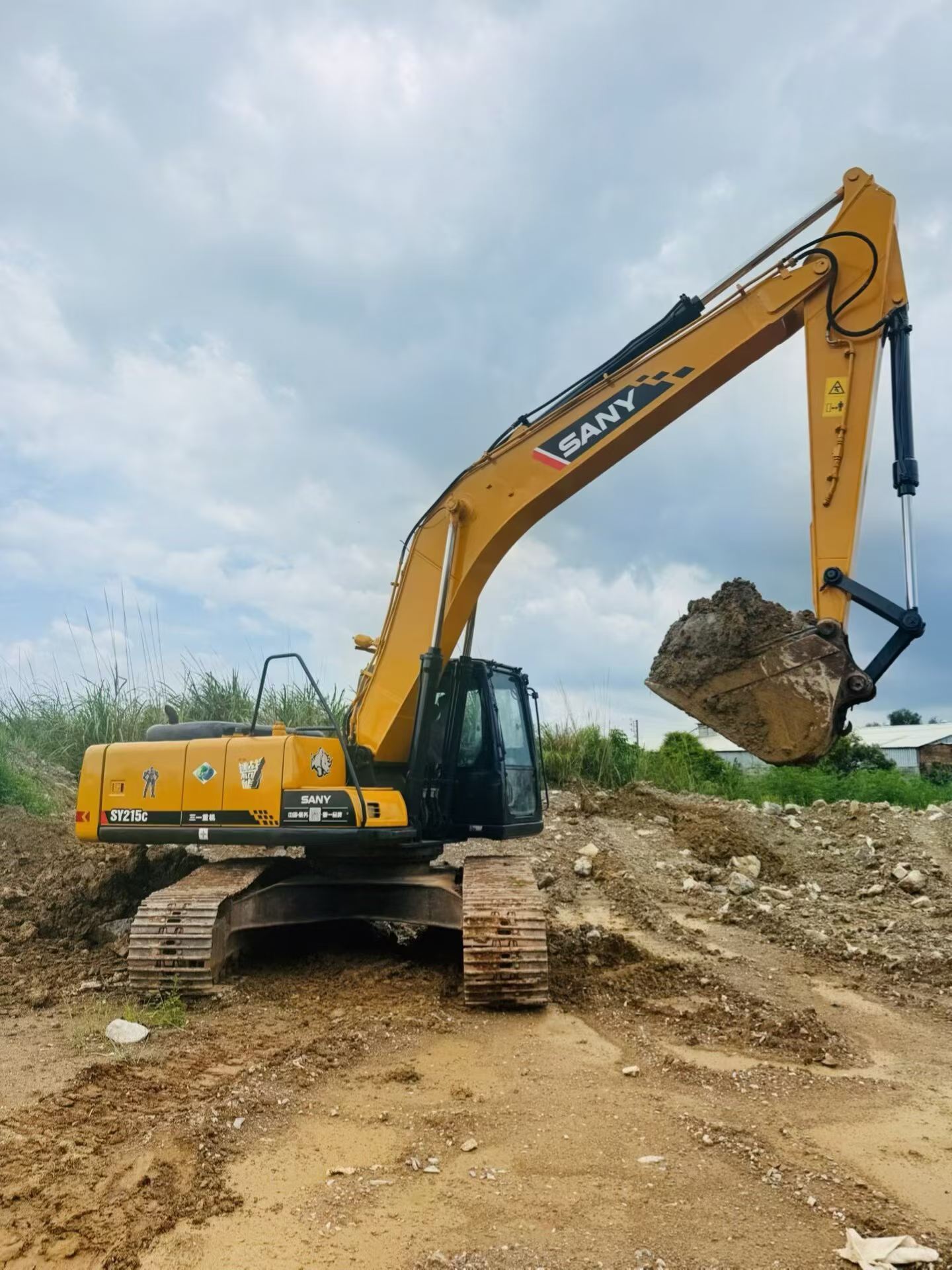 Buy Sany SY215C Used Excavator / 4
