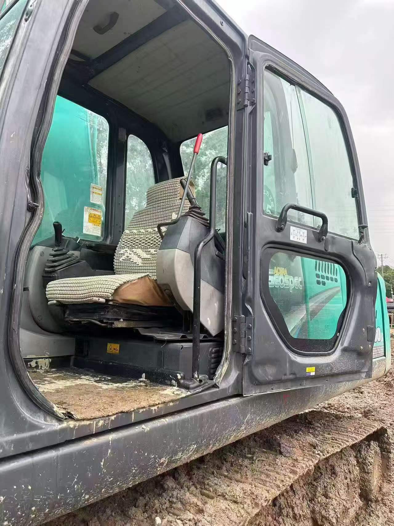 Buy Kobelco SK260 Used Excavator / 7