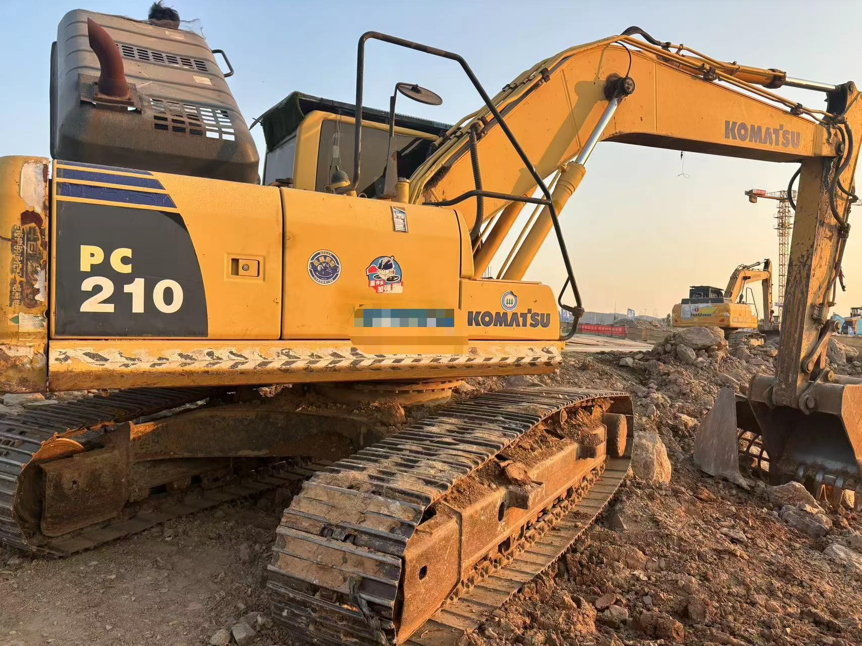 Buy Komatsu PC210 Used Excavator / 3