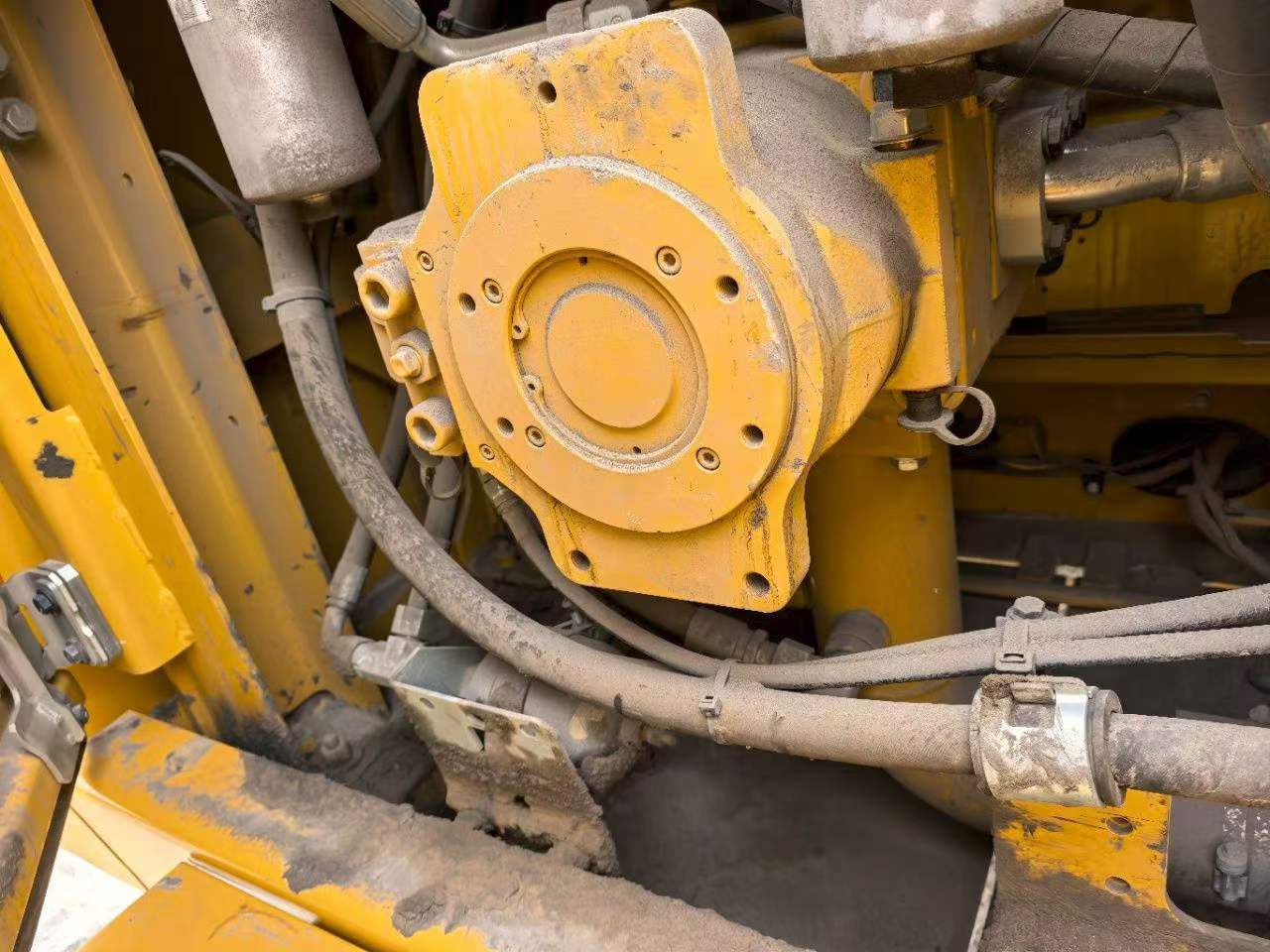 Buy Caterpillar 374D Used Excavator / 5