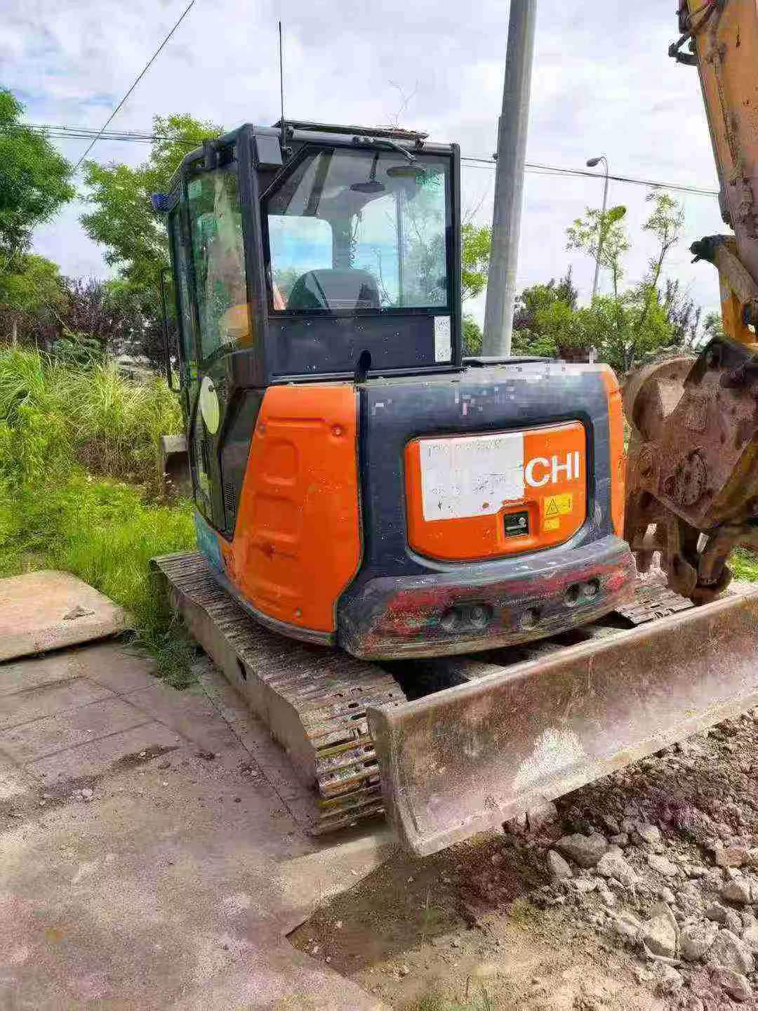 Buy Hitachi ZX68USR-5A Used Excavator / 3
