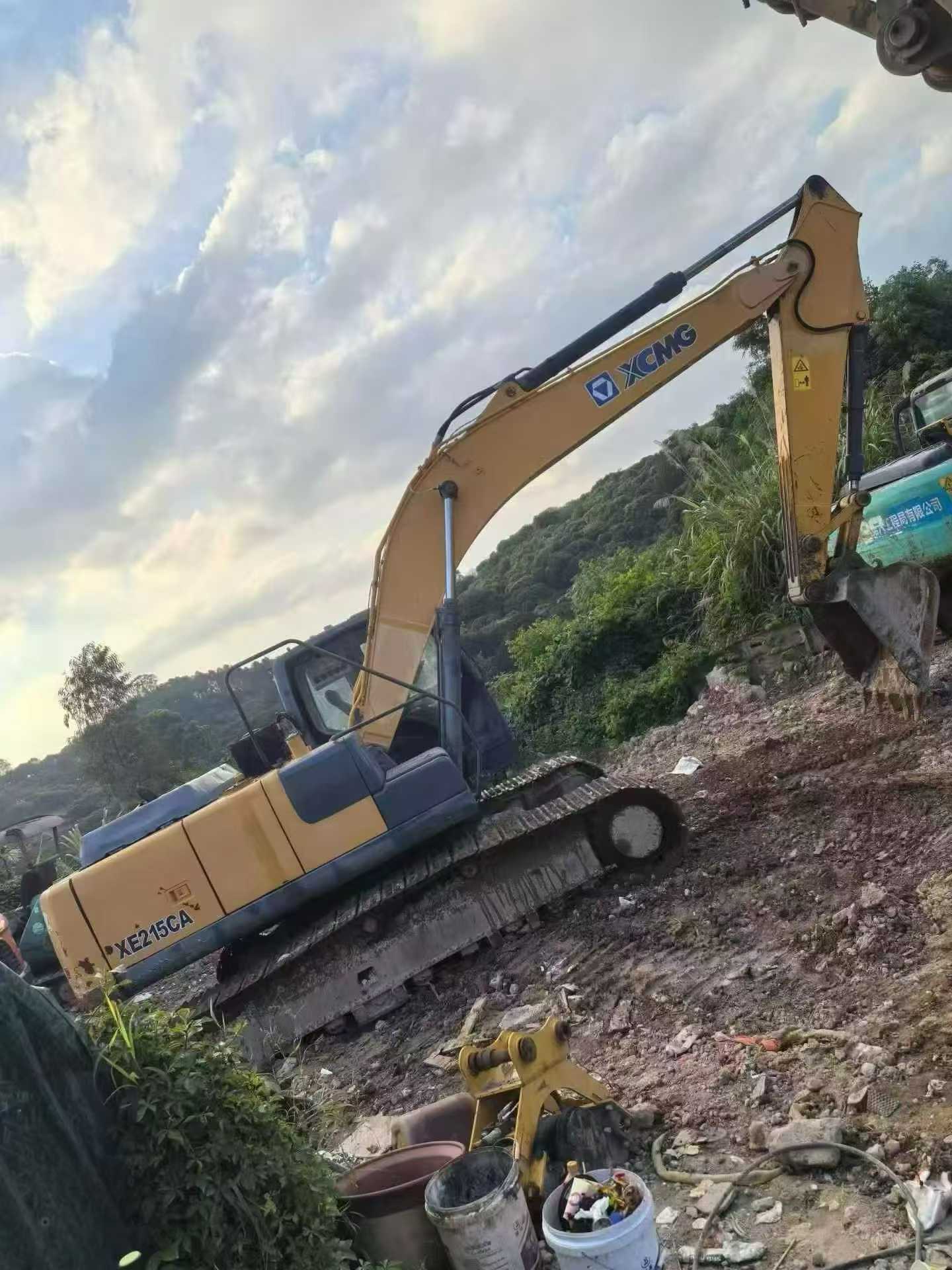 Buy XCMG XE200 Used Excavator / 2