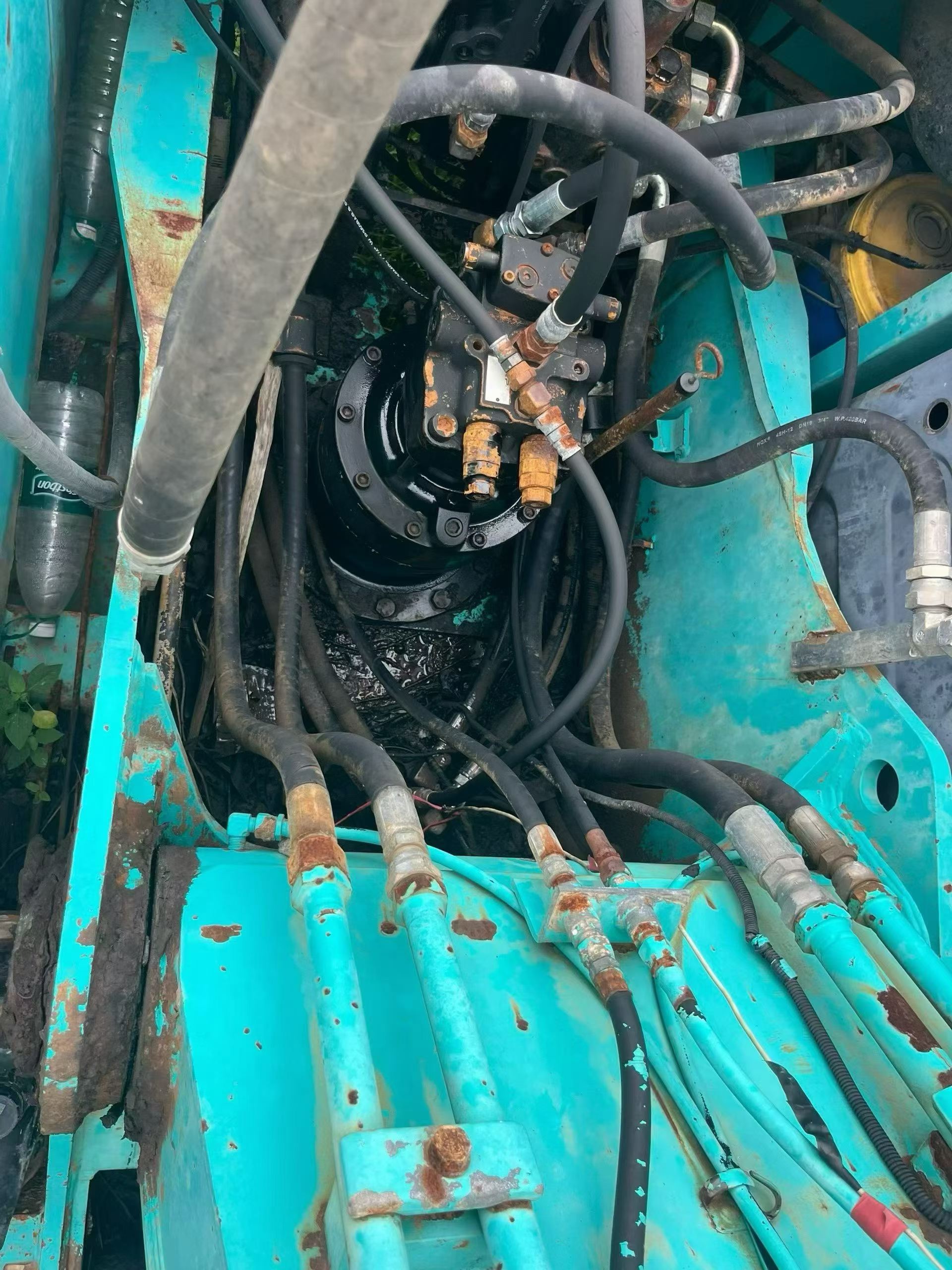 Buy Kobelco SK200-10 Used Excavator / 4
