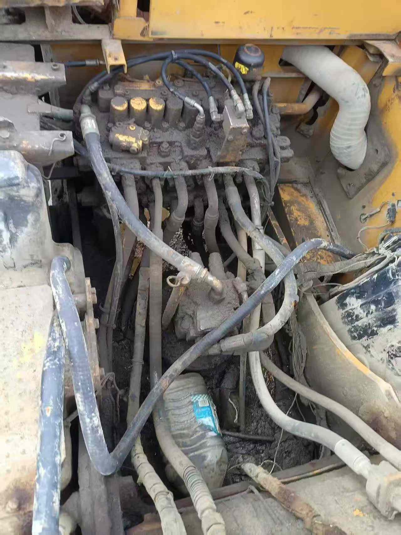 Buy Caterpillar 323 Used Excavator / 4