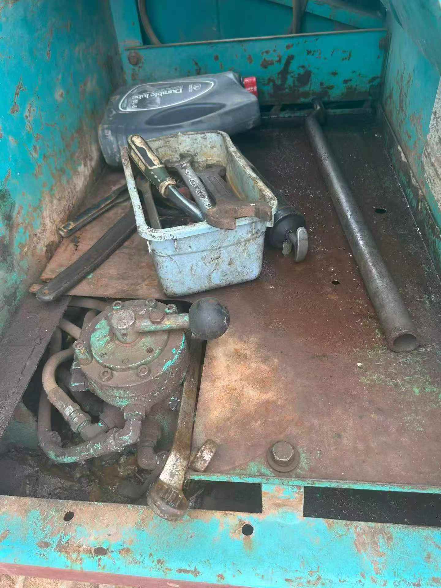 Buy Kobelco SK200 Used Excavator / 4