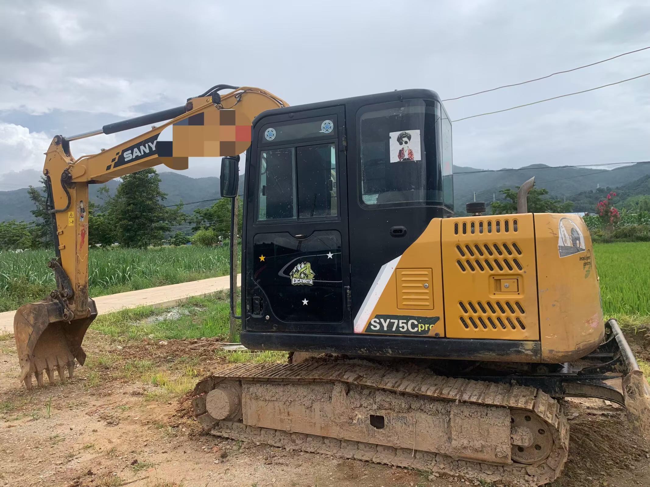 Buy Sany SY70C Used Excavator / 9