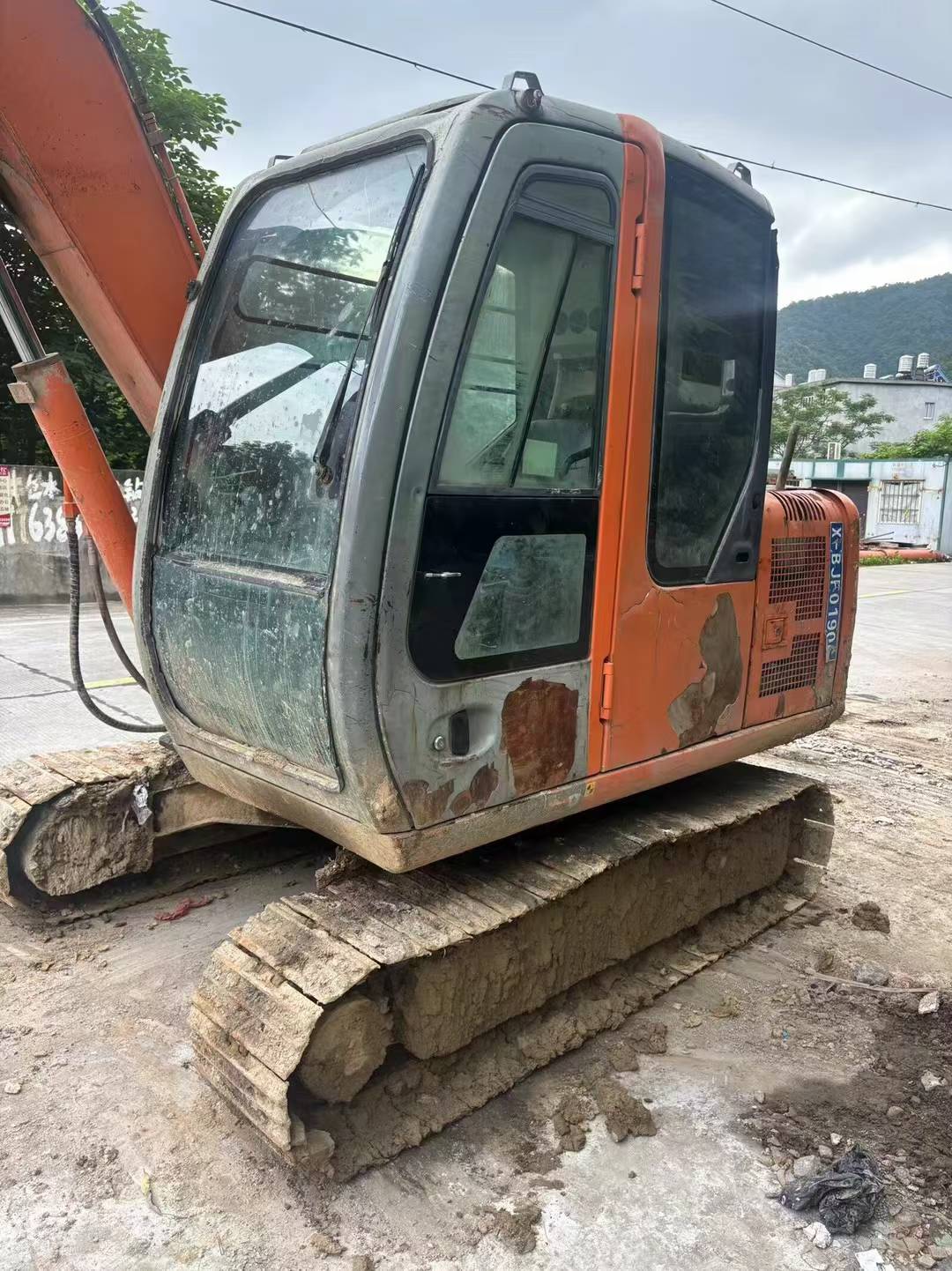 Buy Hitachi EX60-6 Used Excavator / 2