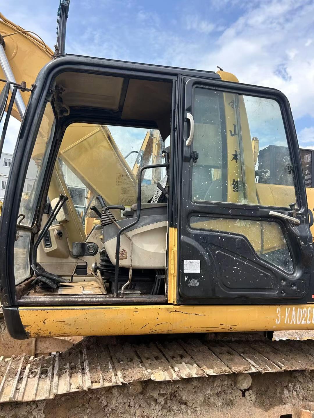 Buy Caterpillar 320C Used Excavator / 4