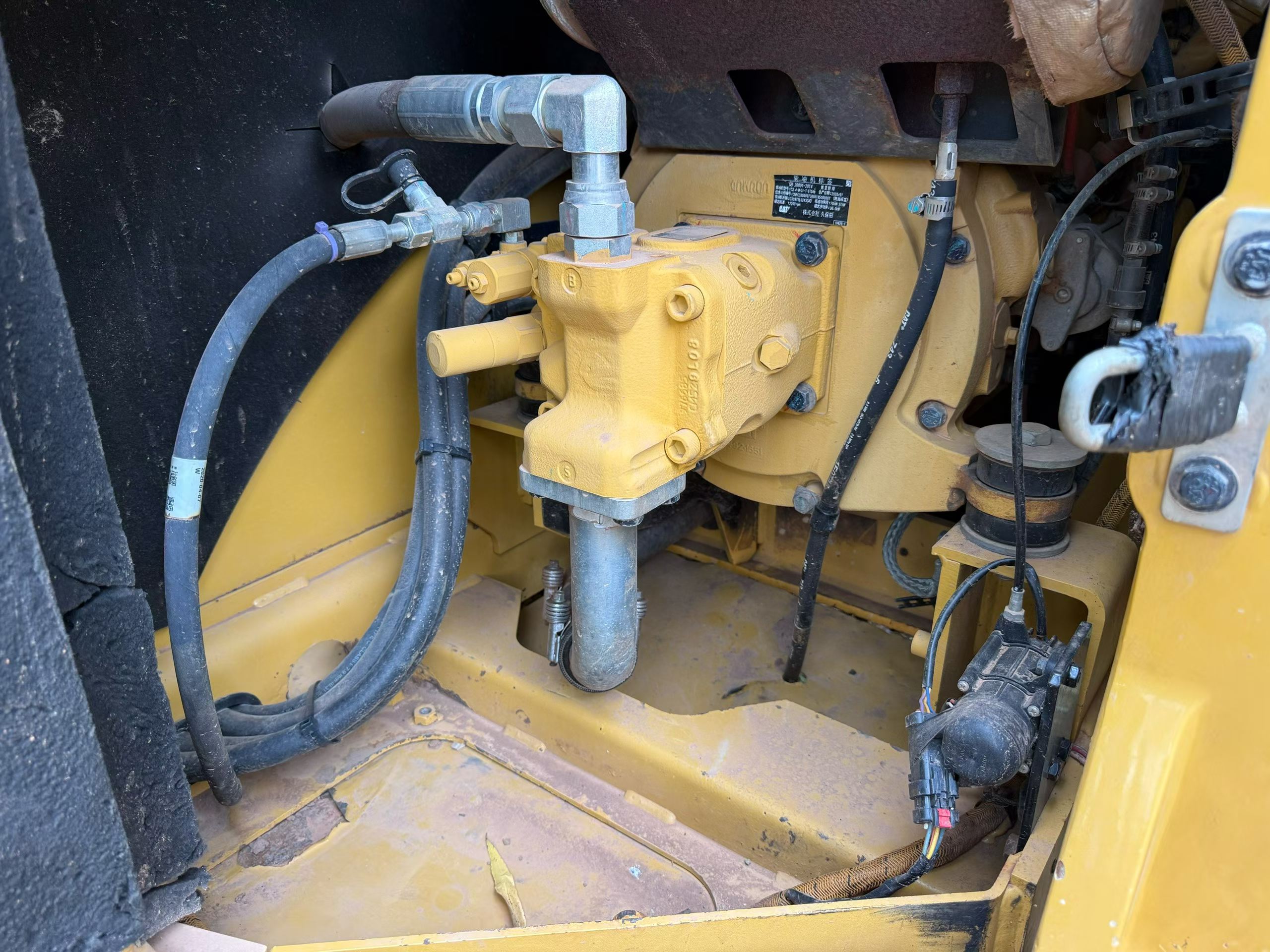 Buy Caterpillar 307B Used Excavator / 4