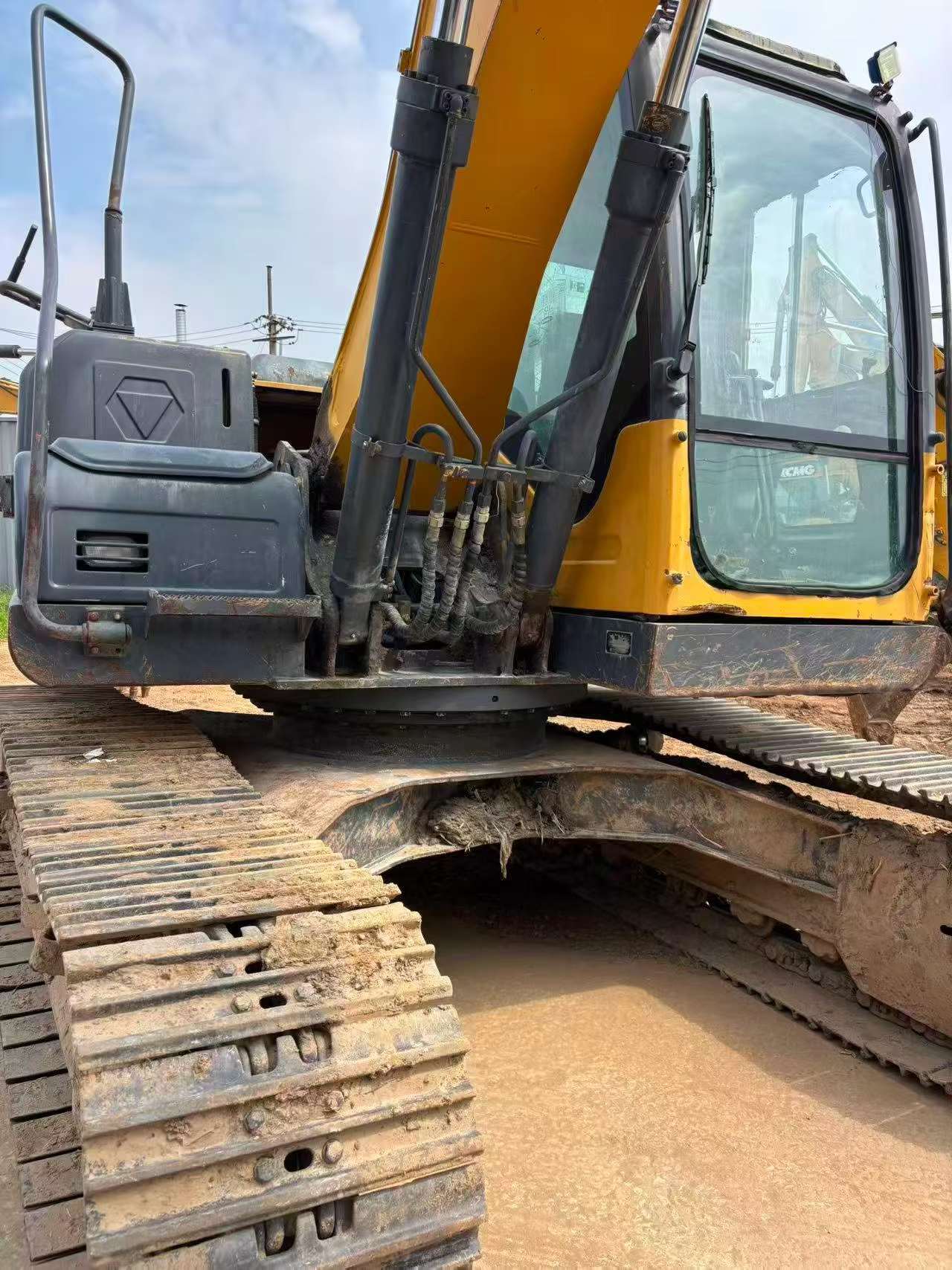 Buy XCMG XE135B Used Excavator / 8