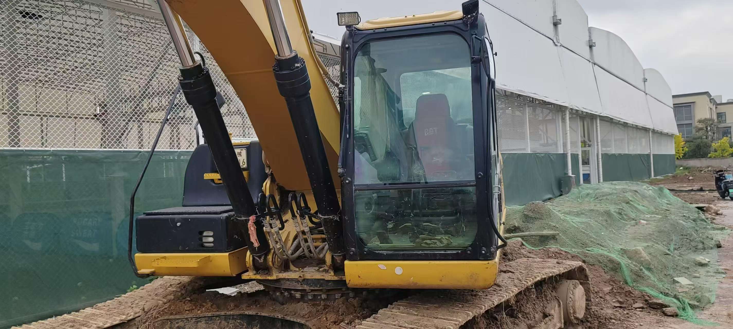 Buy Caterpillar 326DL Used Excavator / 5