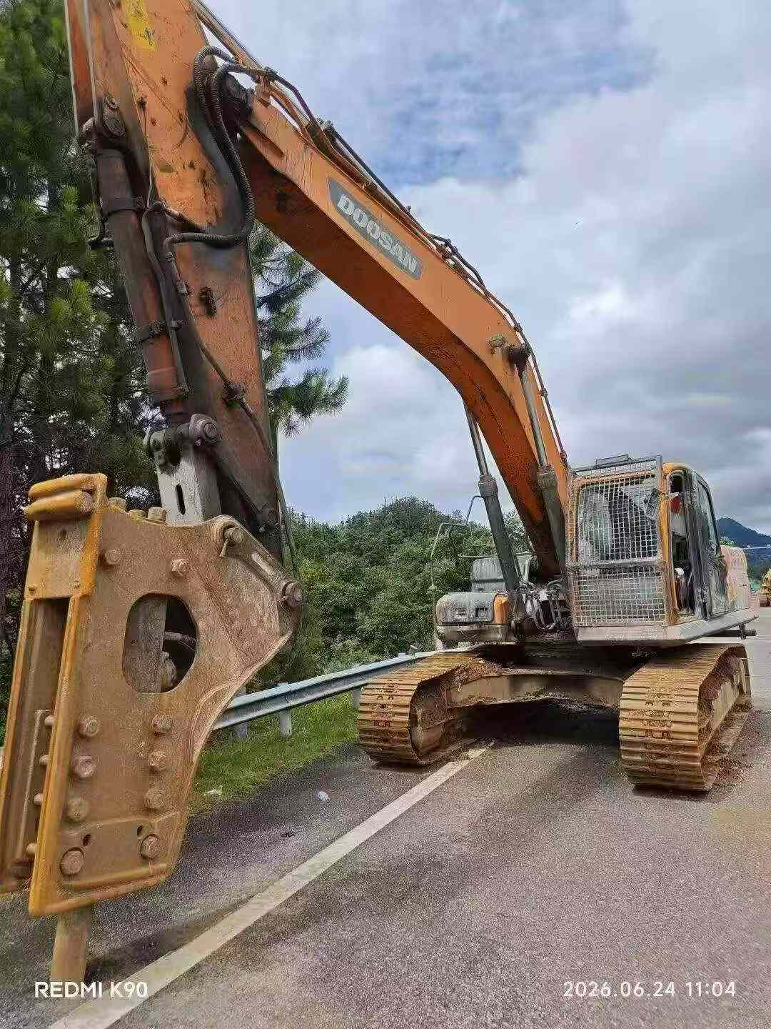 Buy Doosan DH300-5 Used Excavator / 2