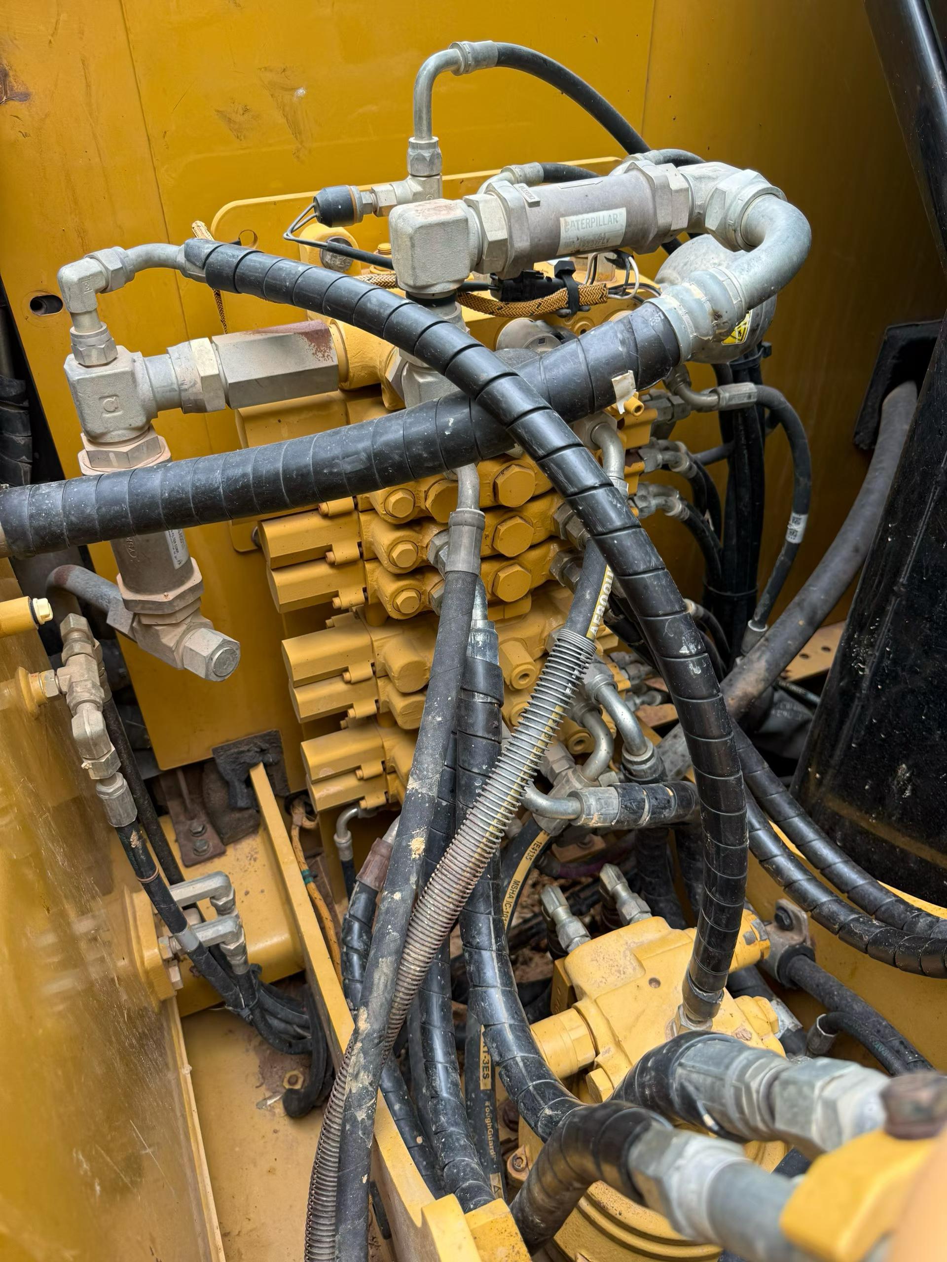Buy Caterpillar 307B Used Excavator / 6