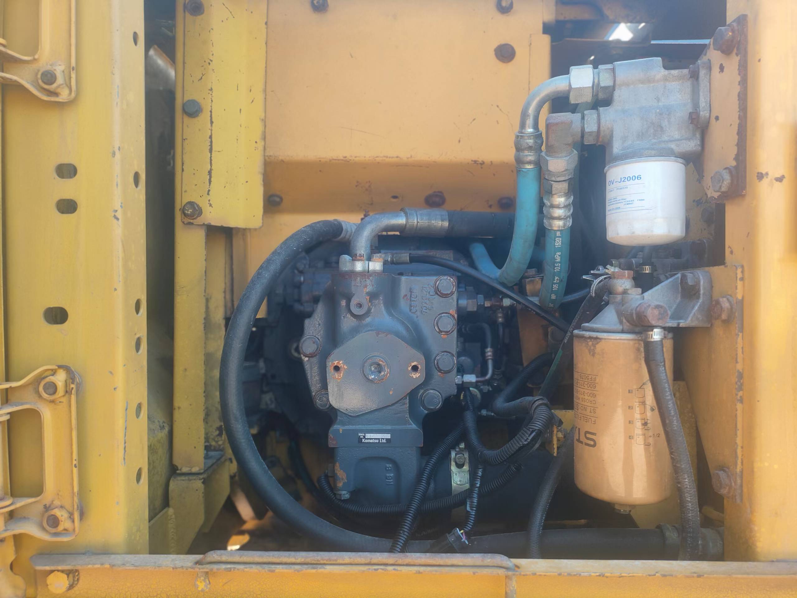 Buy Komatsu PC130-7 Used Excavator / 8