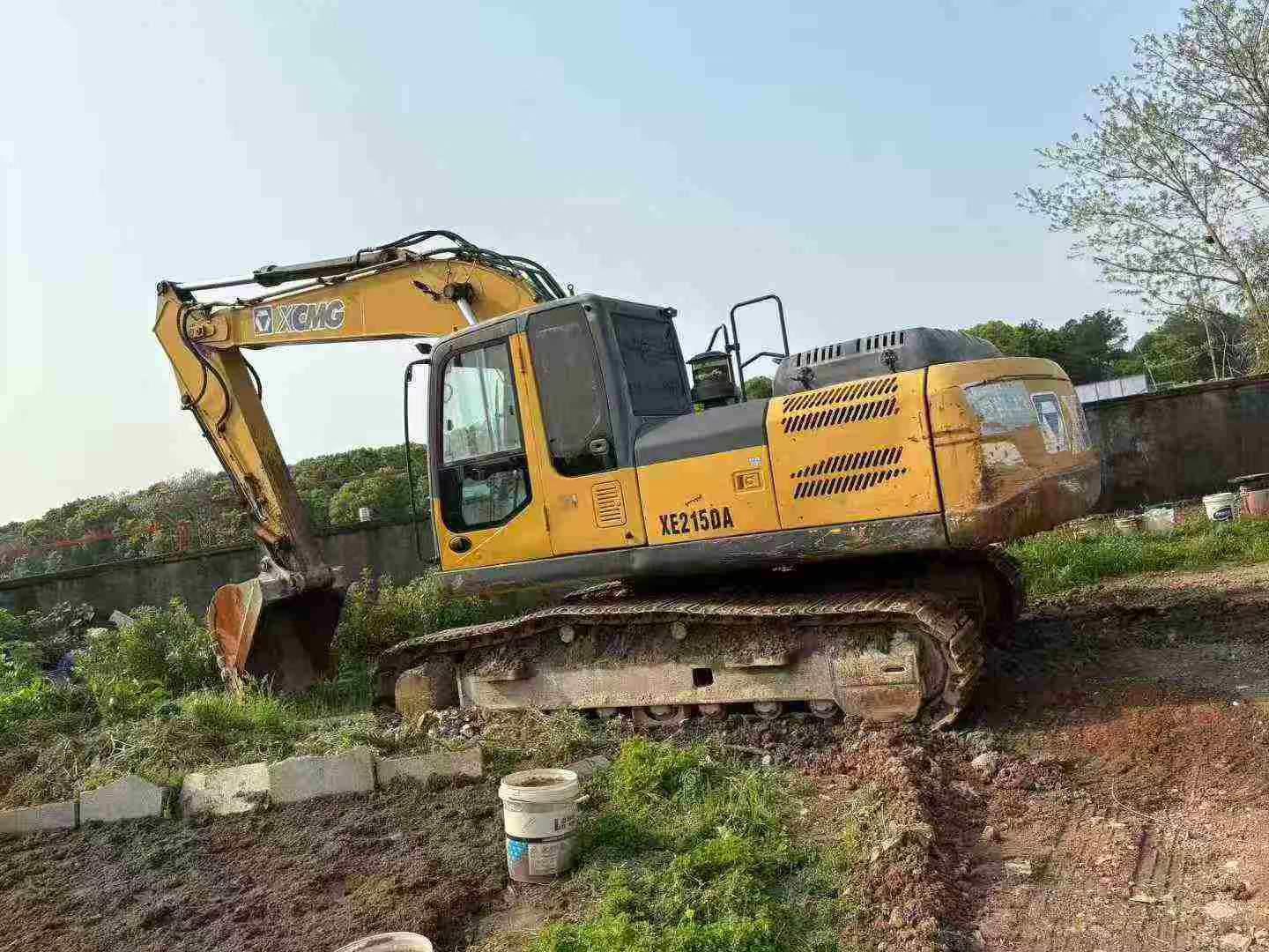 Buy XCMG XE215 Used Excavator / 3