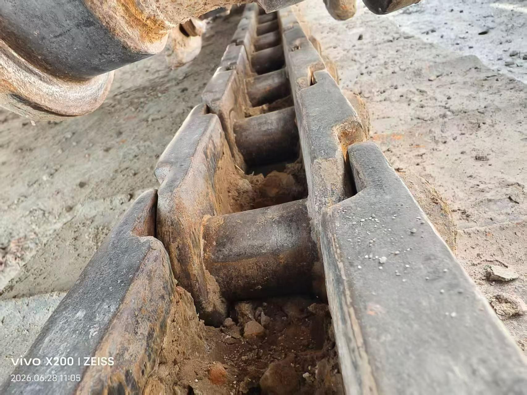 Buy XCMG XE135B Used Excavator / 2