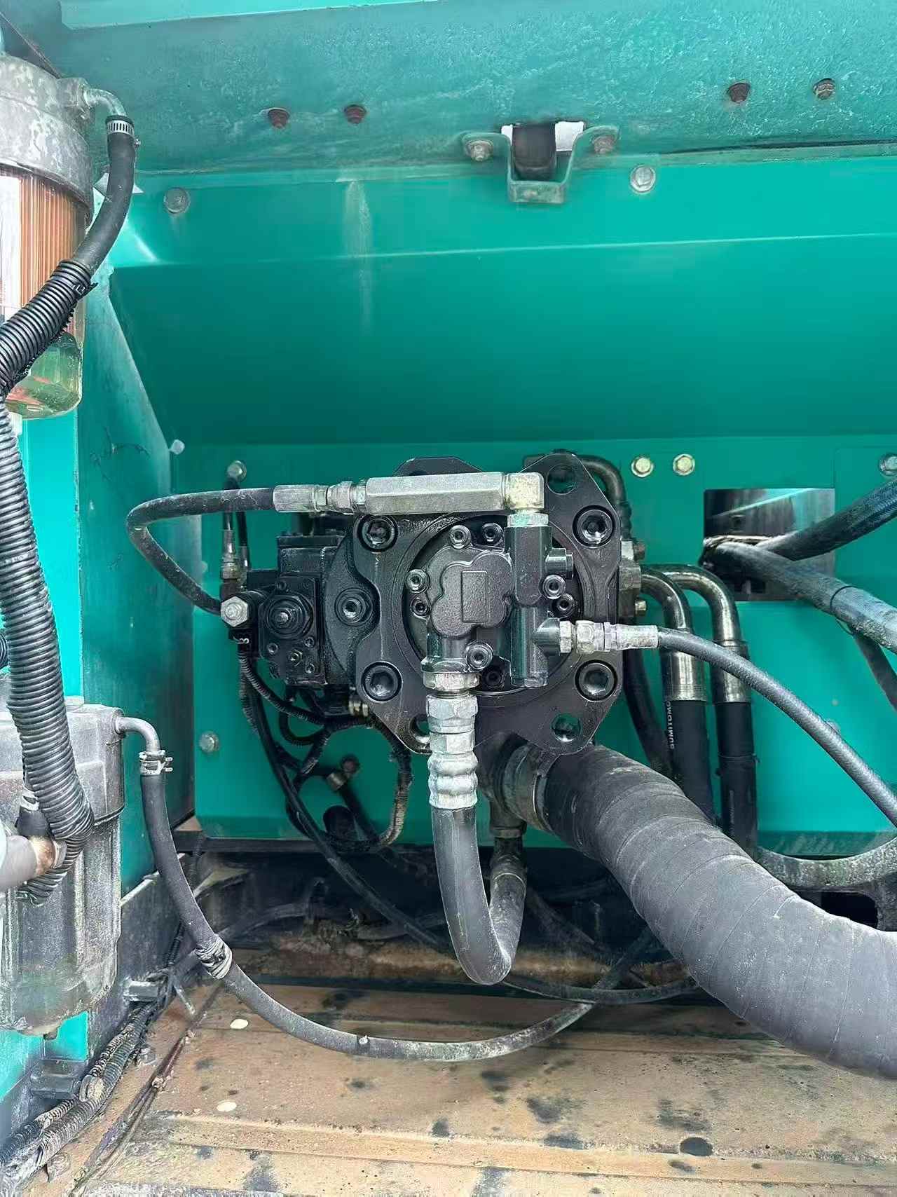 Buy Kobelco SK260 Used Excavator / 9