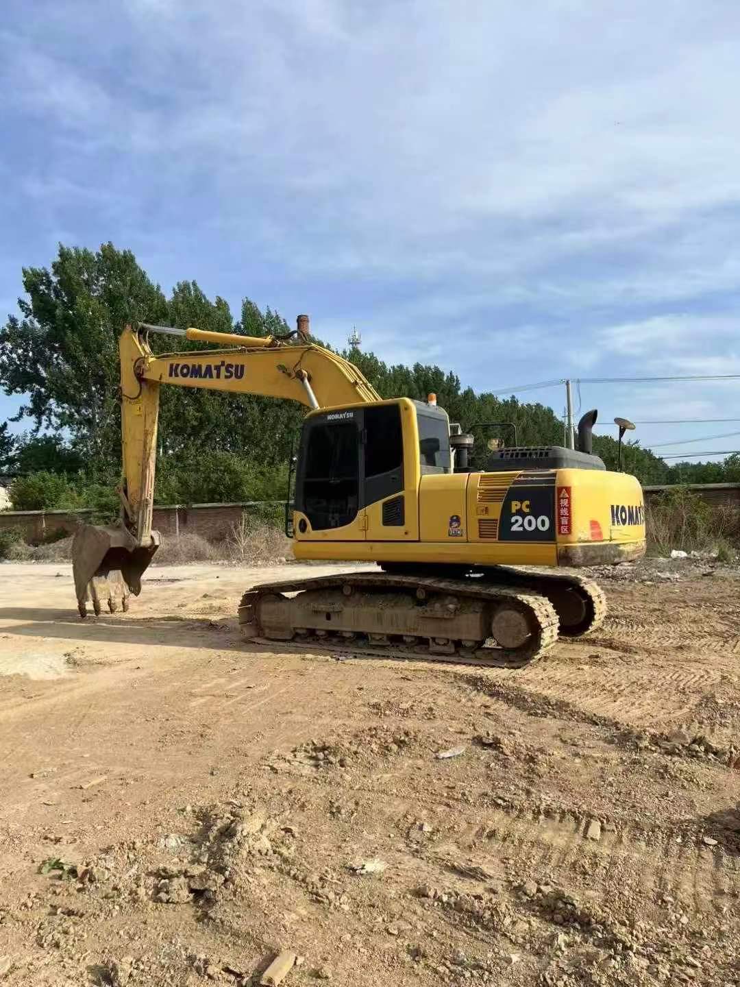 Buy Komatsu PC200-8 Used Excavator / 3