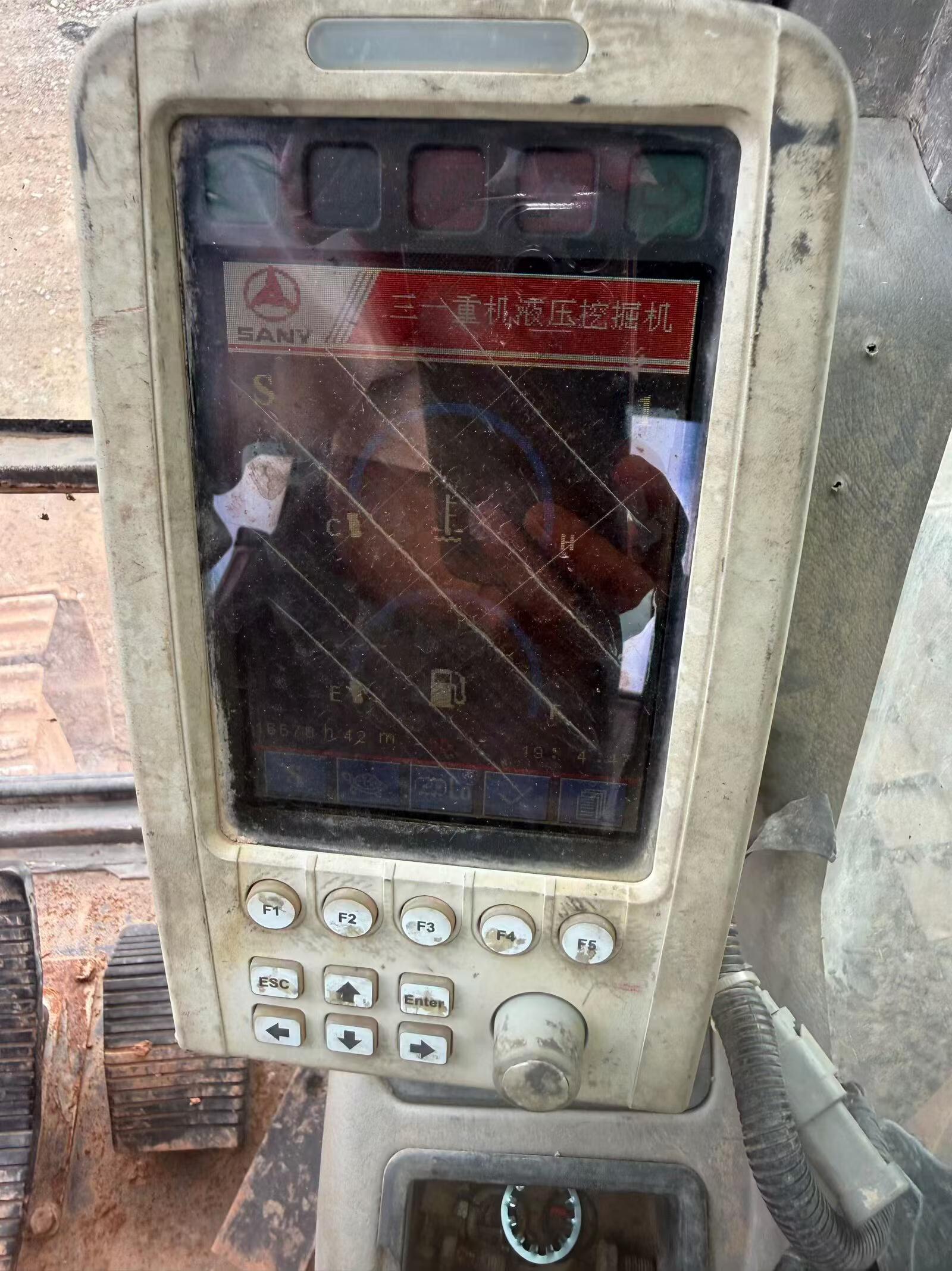 Buy Sany SY215C Used Excavator / 9
