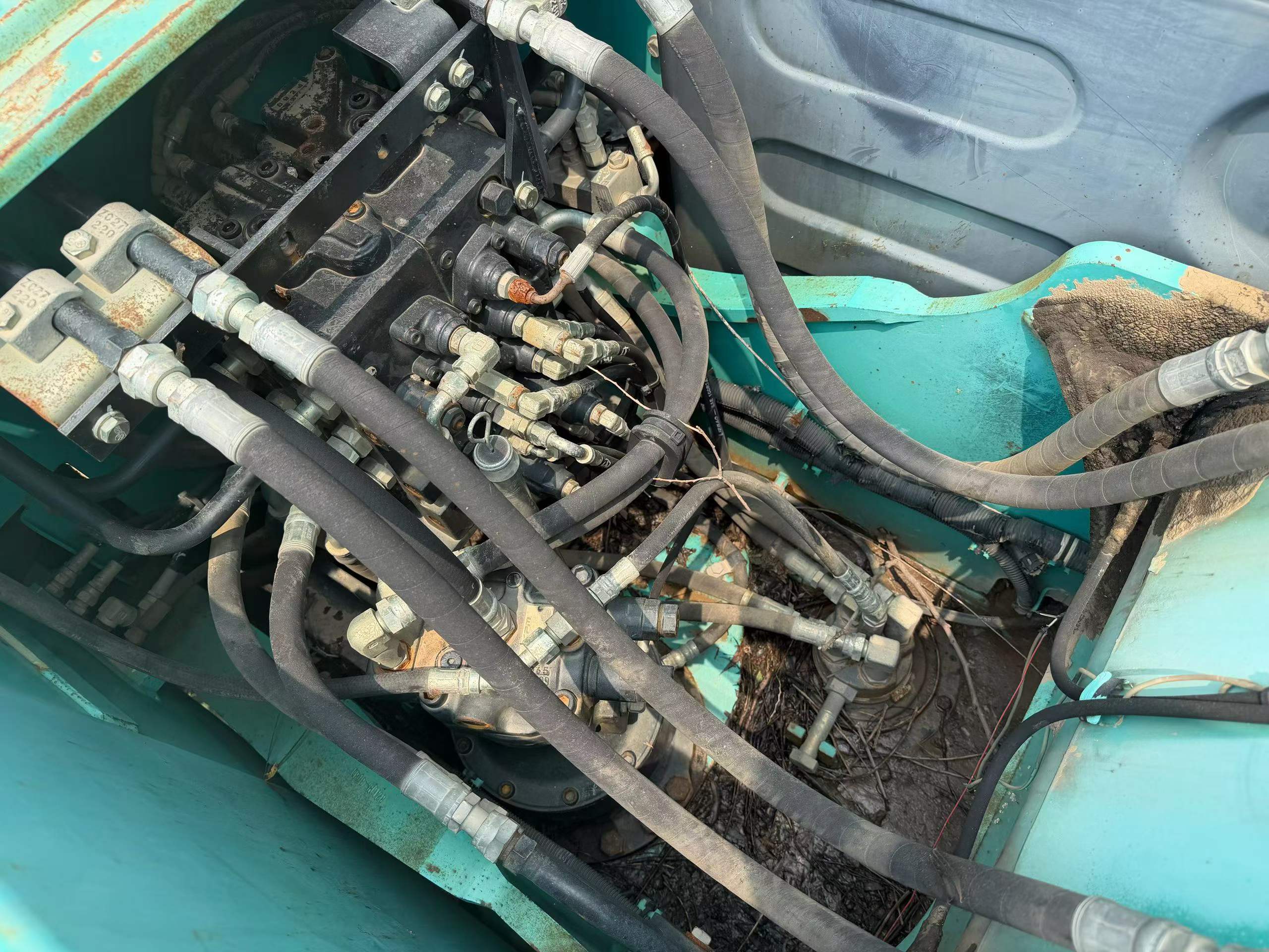 Buy Kobelco SK130 Used Excavator / 2