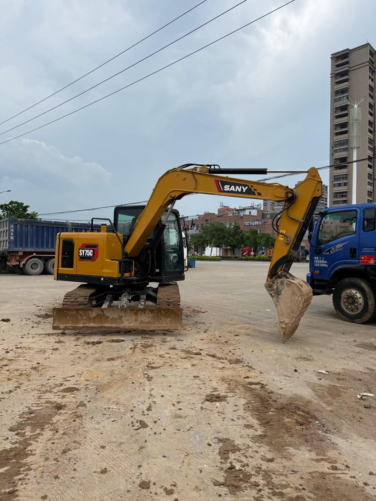 Buy Sany SY75 Used Excavator / 3